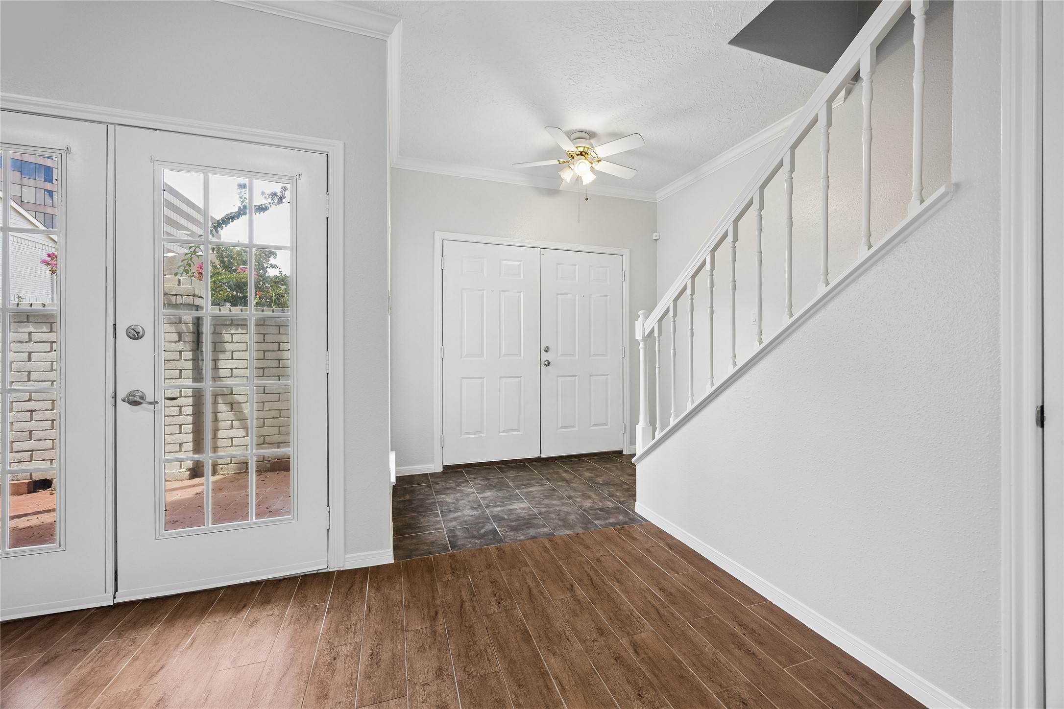 1911 Bering 8 Property Photo 2
