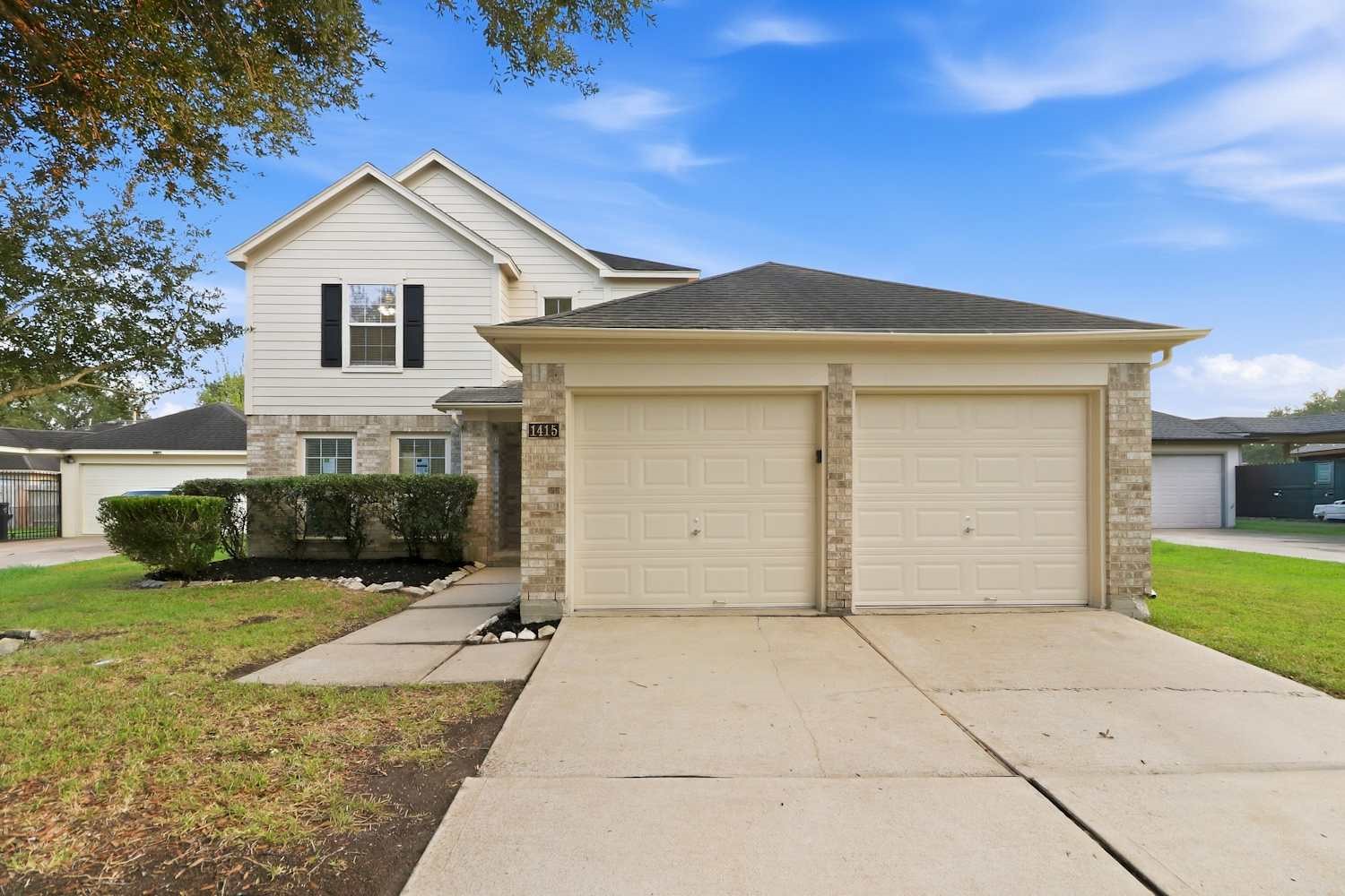 1415 Mcgee Lake Court Property Photo 1