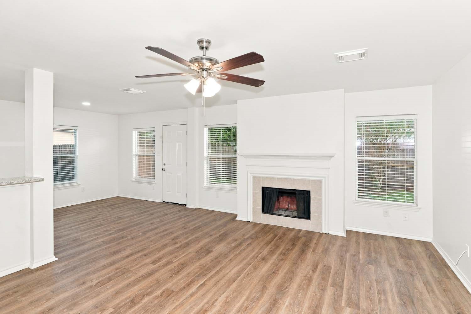 1415 Mcgee Lake Court Property Photo 4