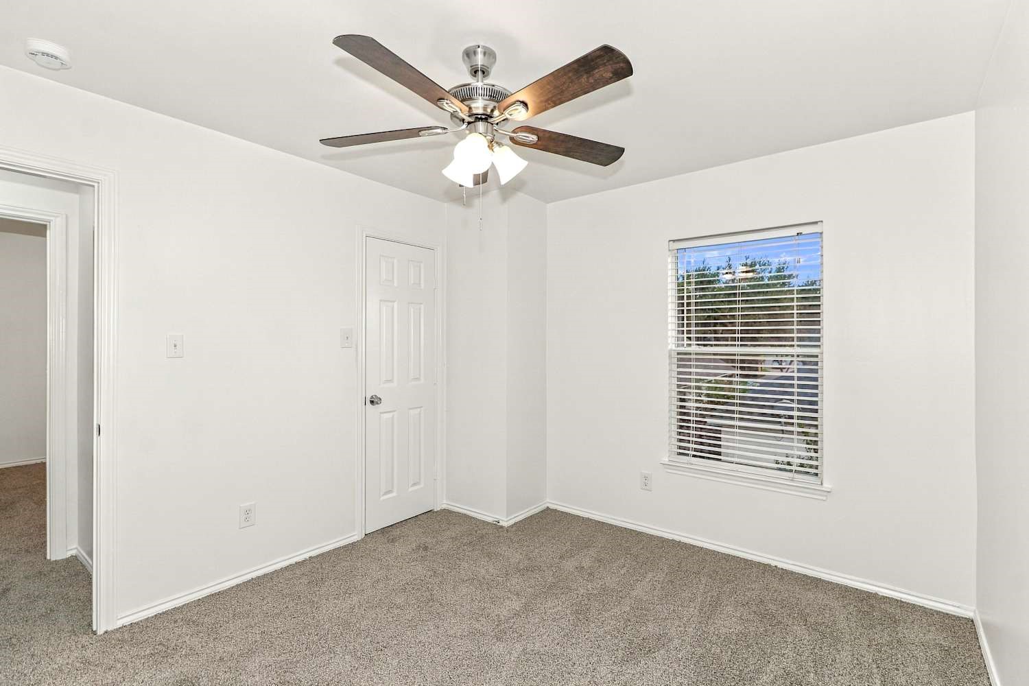 1415 Mcgee Lake Court Property Photo 14