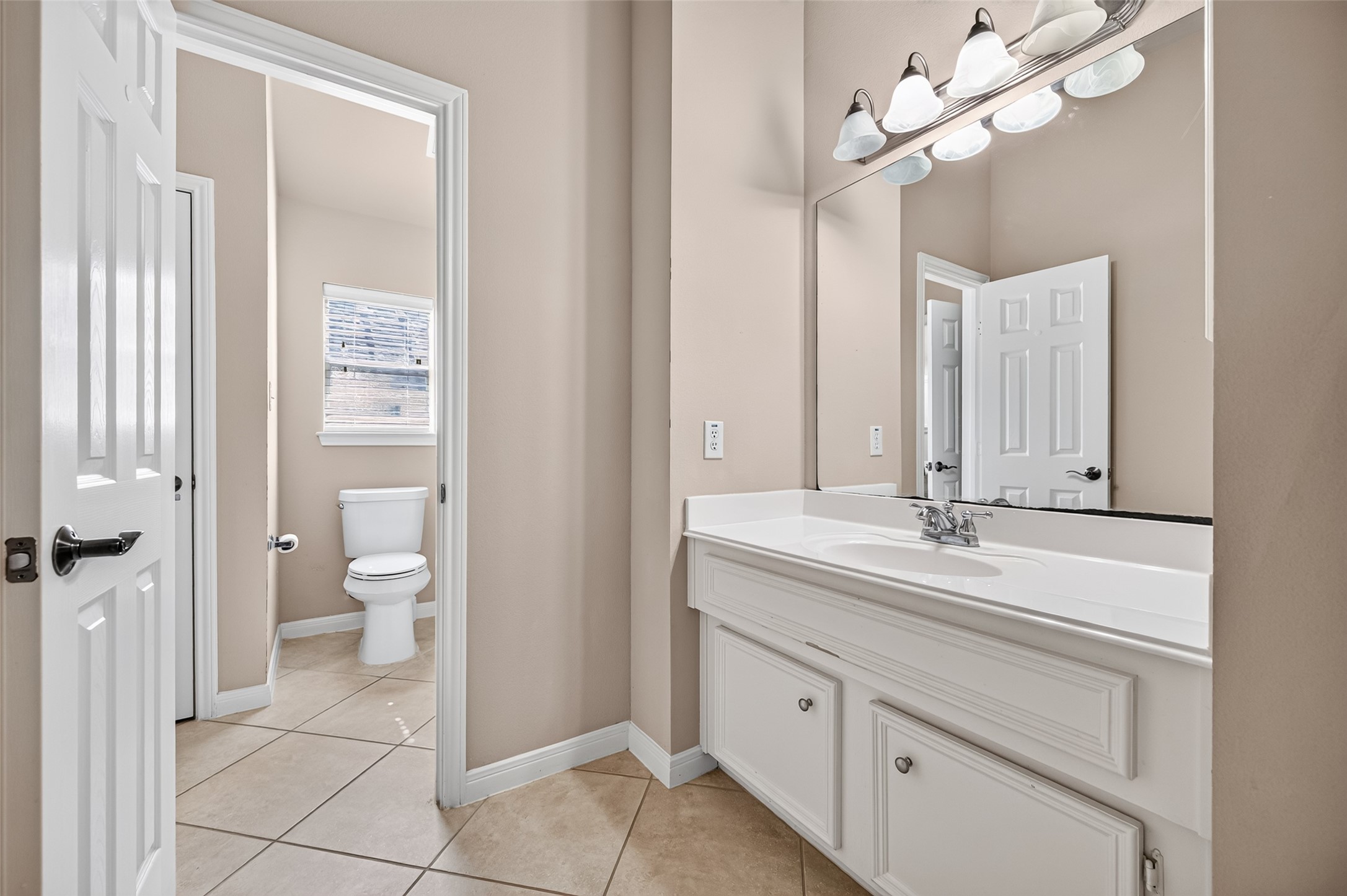 4618 Ambrosia Springs Lane Property Photo 27
