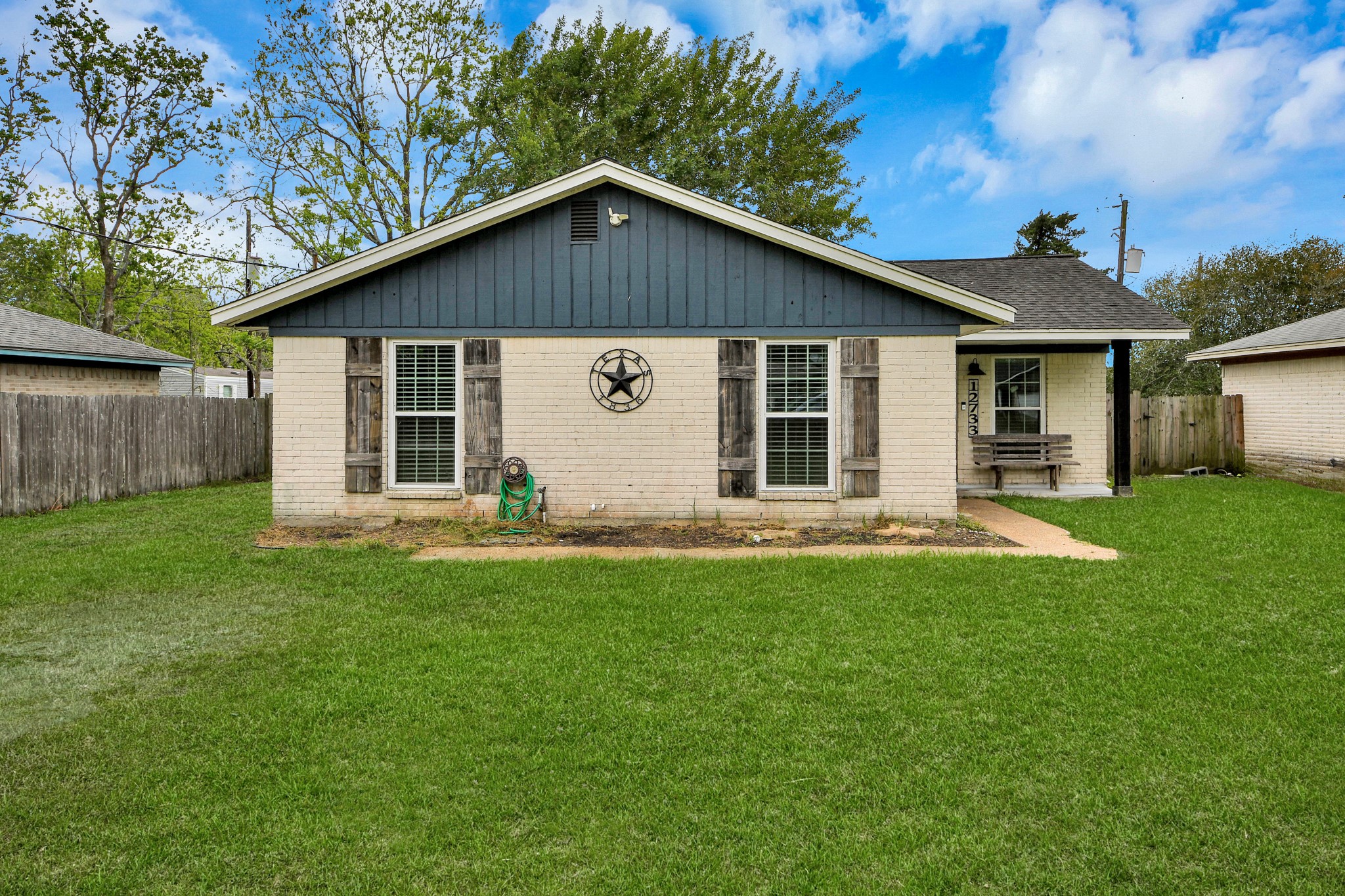 12733 7th Street Property Photo 1