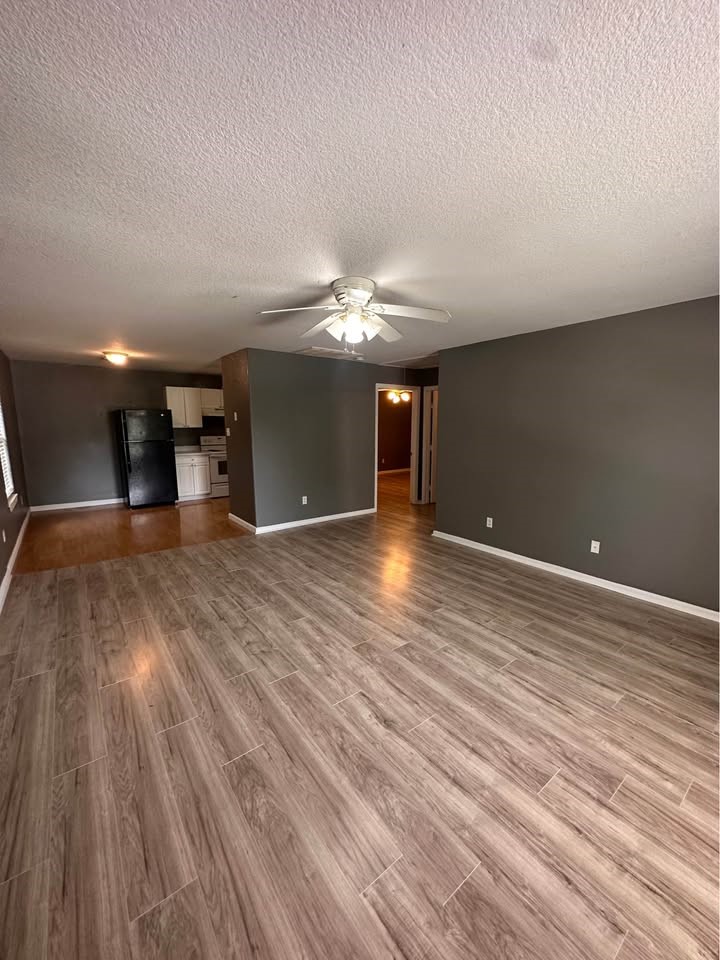10428 Burden Street B Property Photo 15