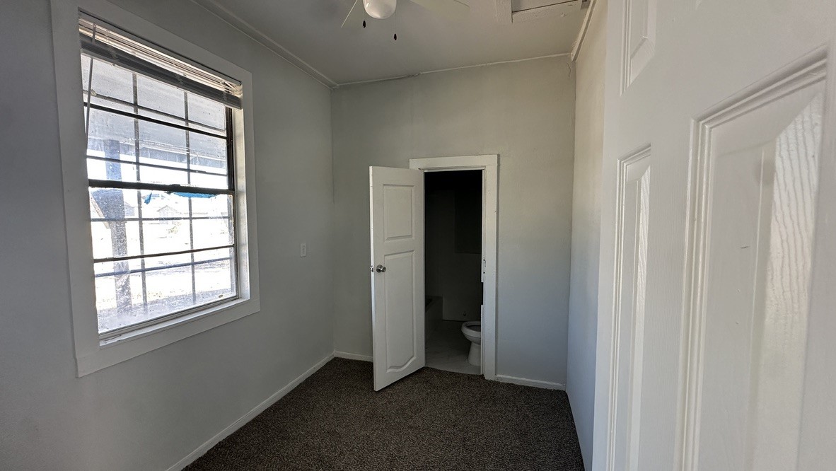 904 Herbert D Property Photo 5