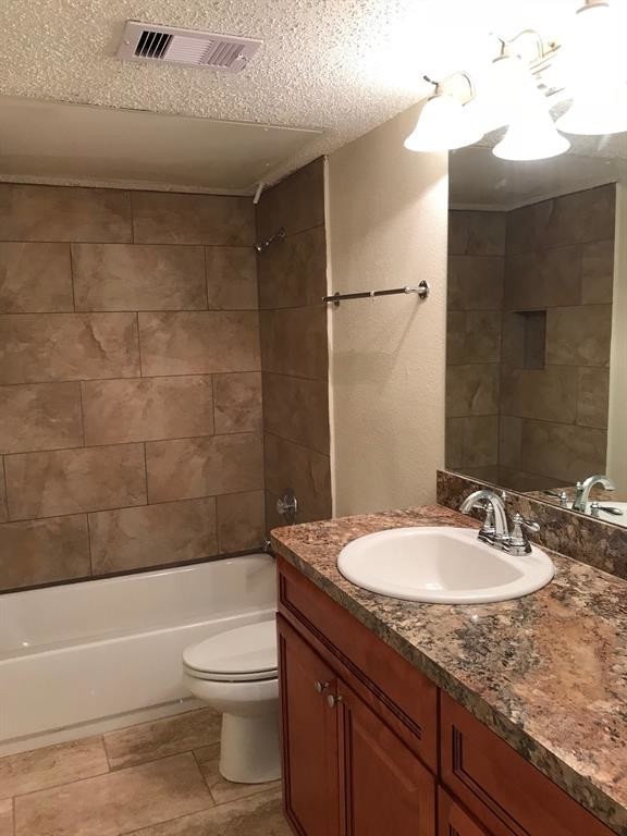 1947 Green Briar Colony Drive 15518-e Property Photo 5