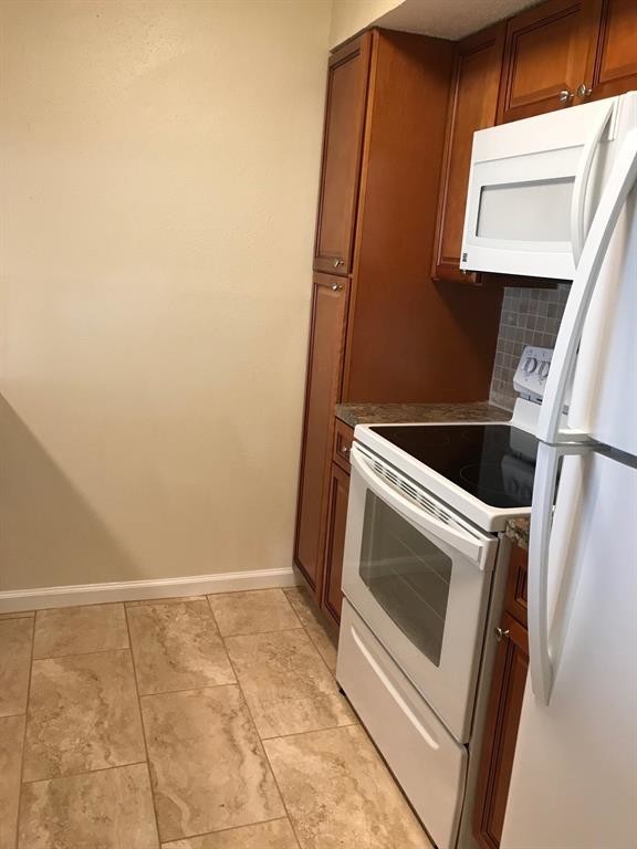 1947 Green Briar Colony Drive 15518-e Property Photo 11