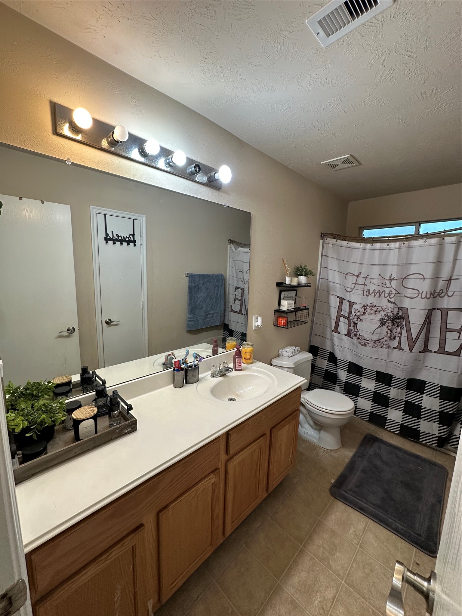10446 Harbor Canyon Drive Property Photo 5