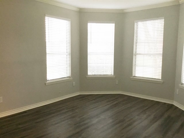 3506 Pine Tree Drive Property Photo 6