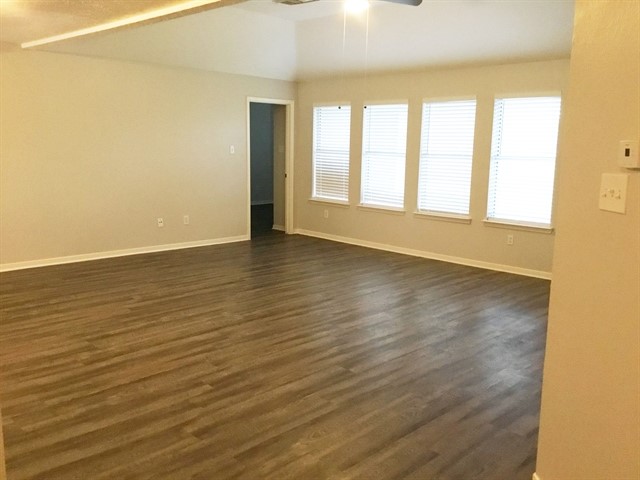 3506 Pine Tree Drive Property Photo 9