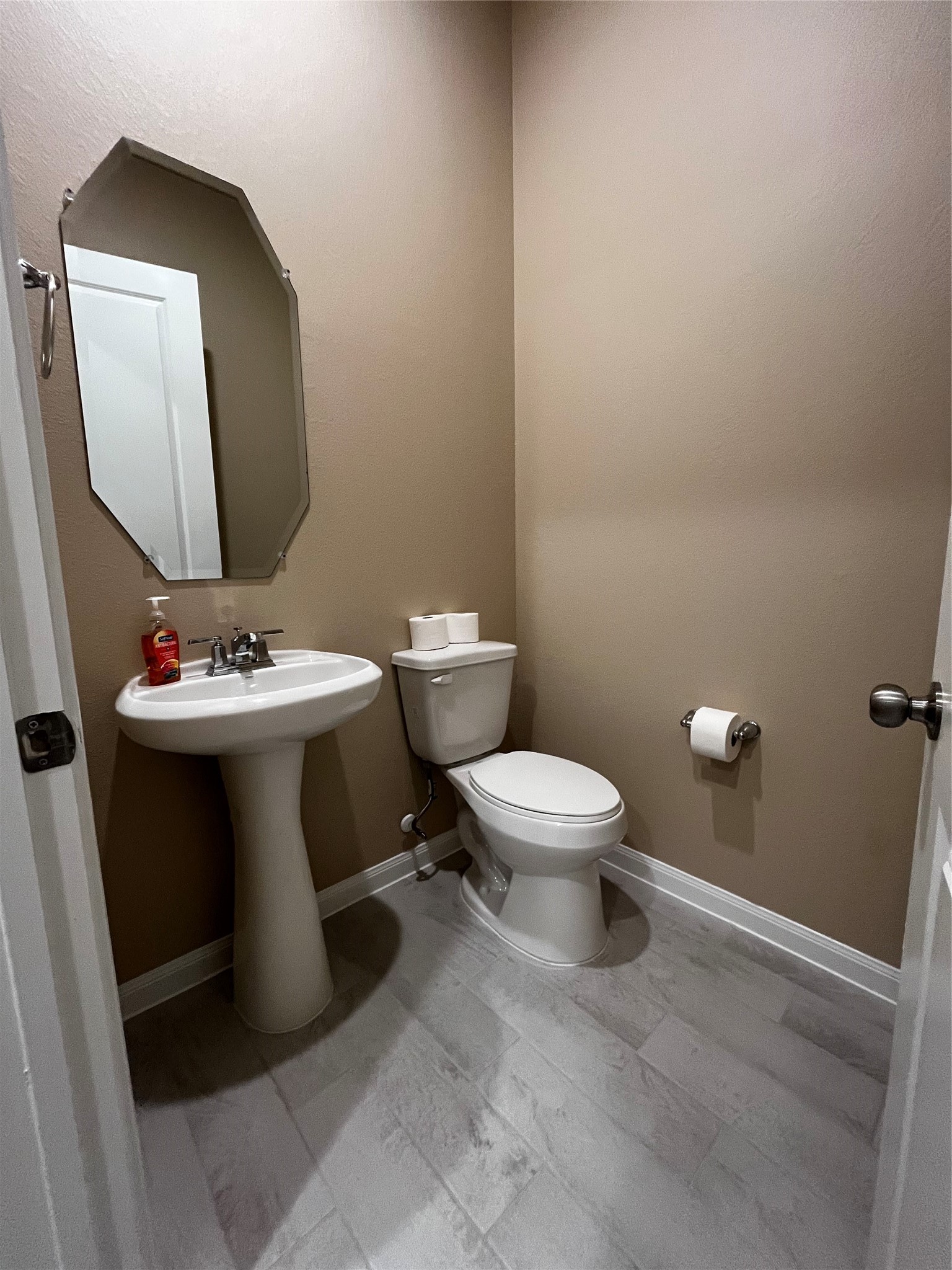 18206 Sonresa Way Property Photo 3