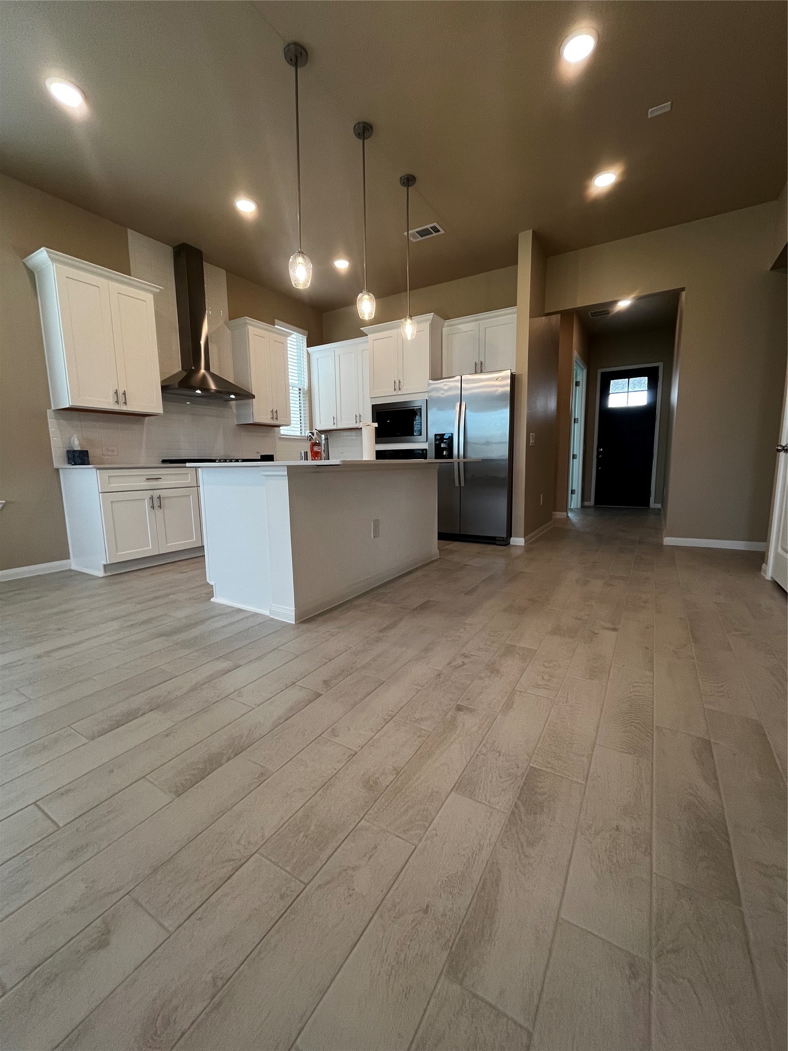18206 Sonresa Way Property Photo 5