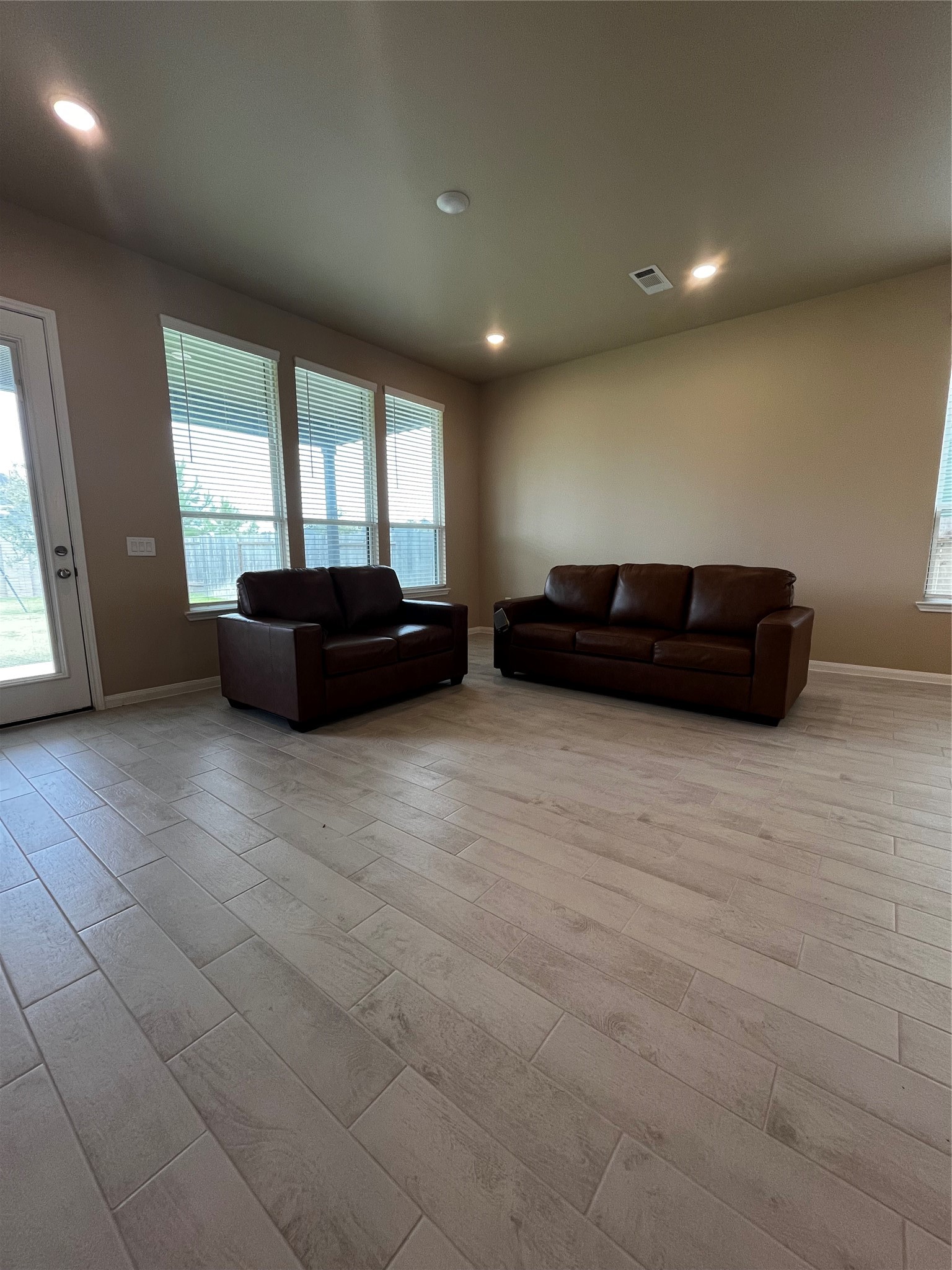 18206 Sonresa Way Property Photo 8