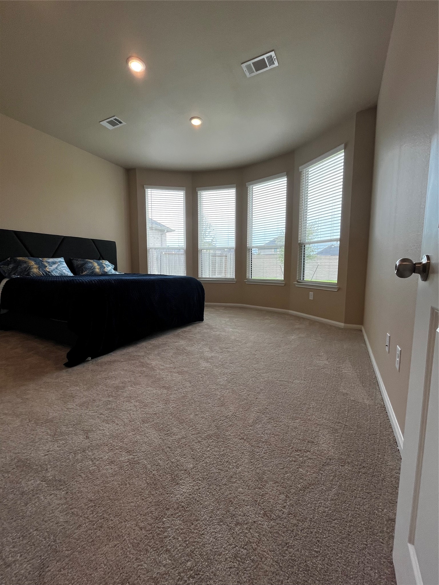 18206 Sonresa Way Property Photo 10