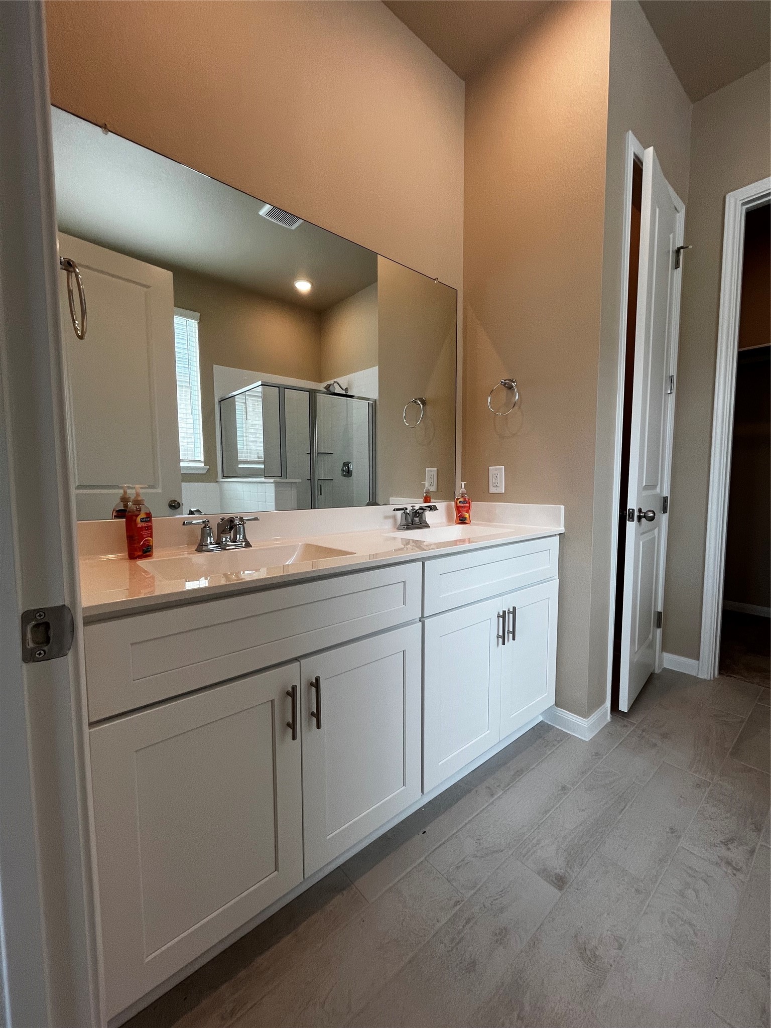 18206 Sonresa Way Property Photo 11