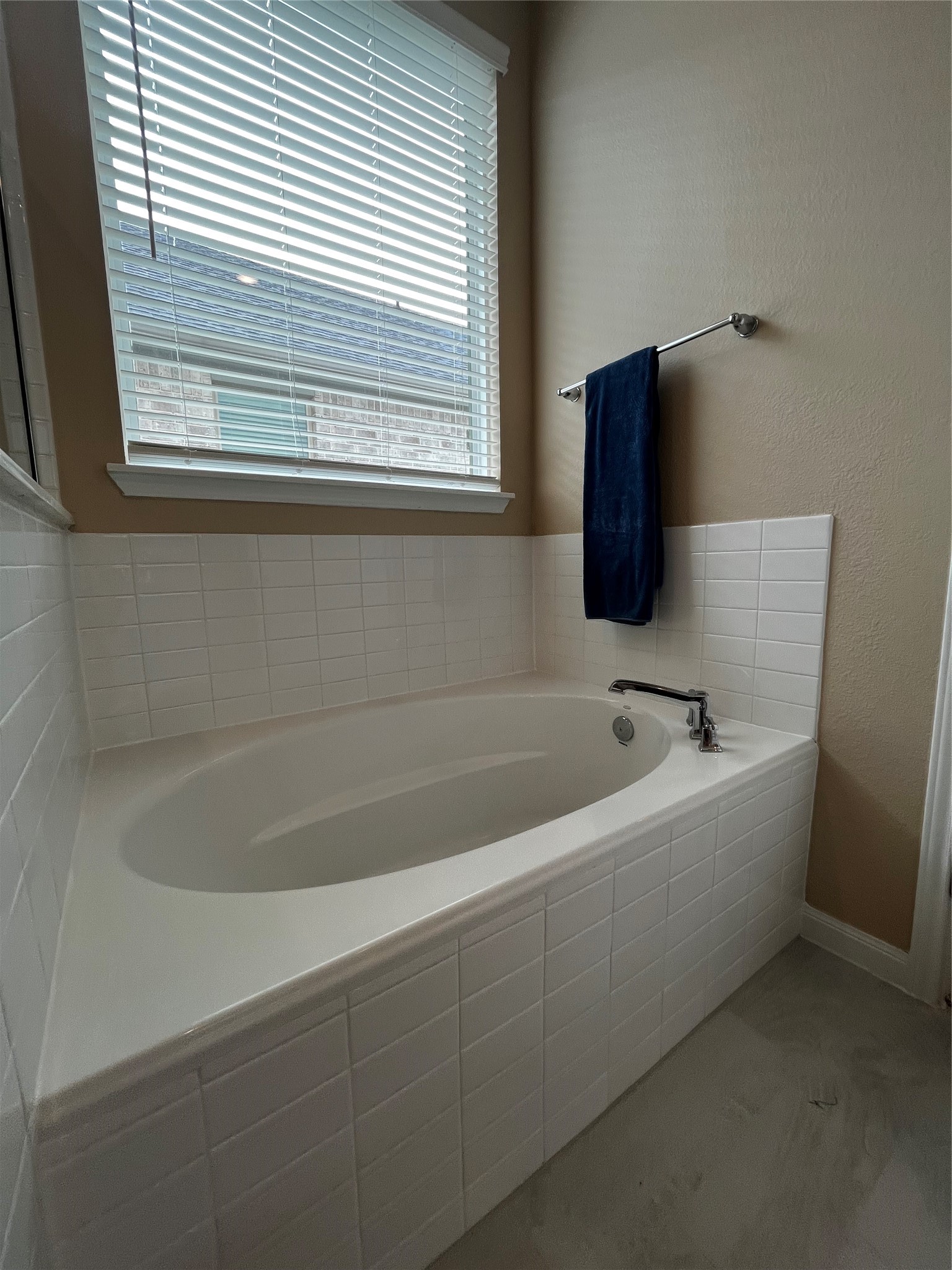 18206 Sonresa Way Property Photo 12