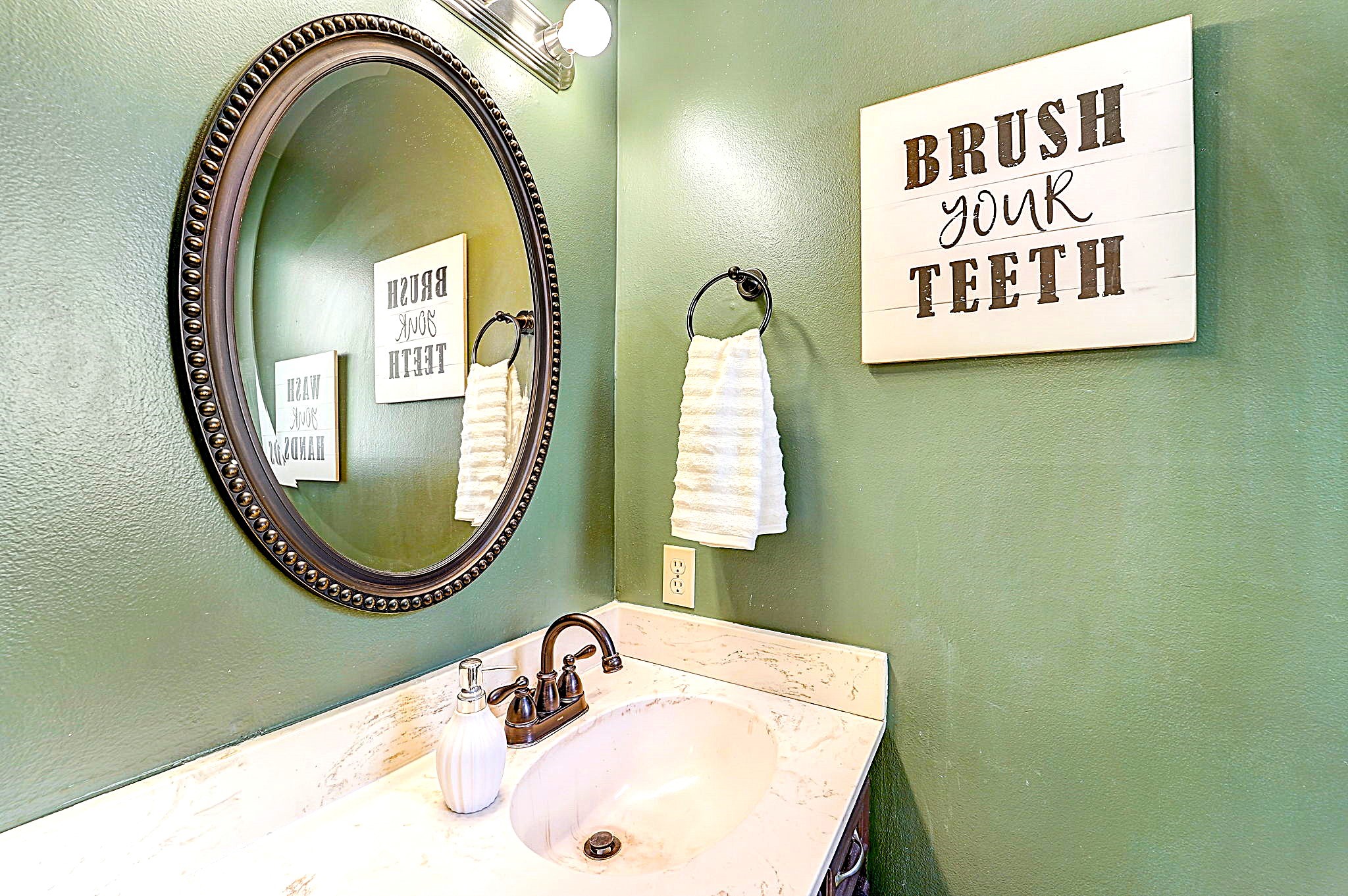 8111 Pine Green Lane Property Photo 22