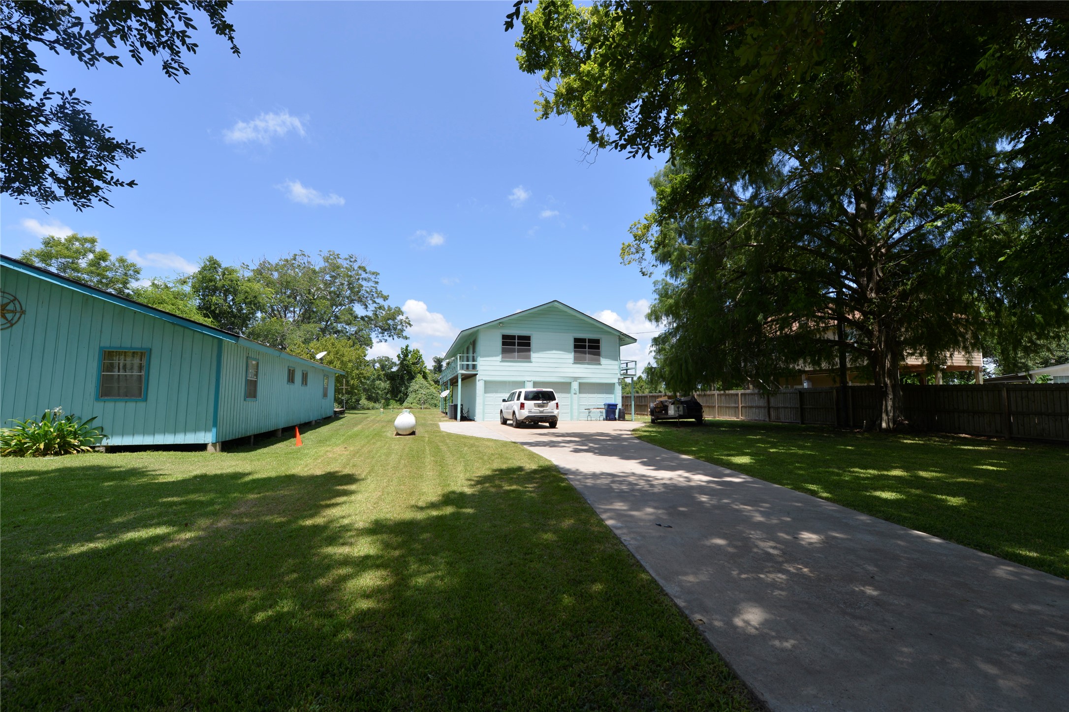 247 Selkirk Drive Property Photo 1