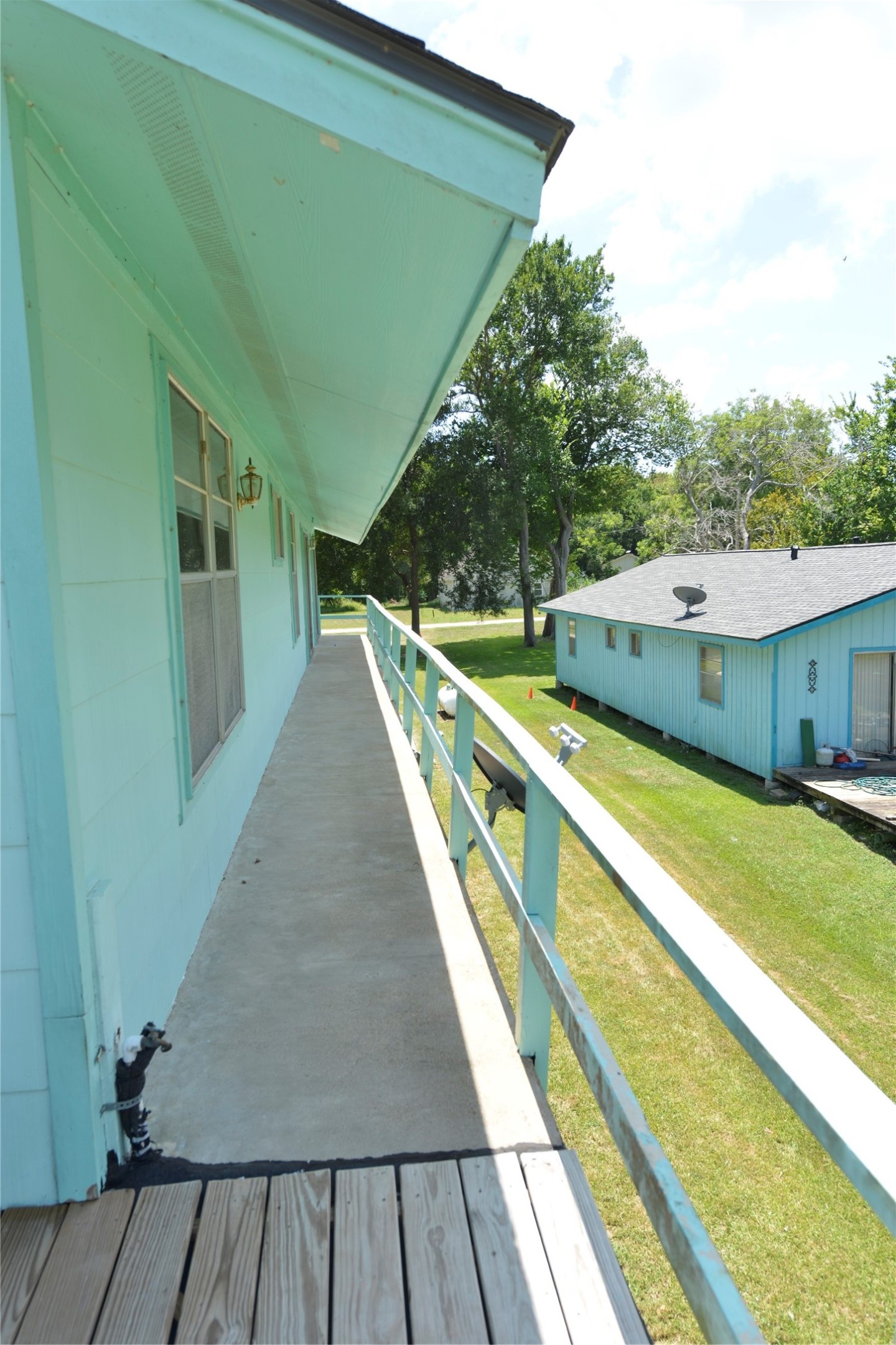 247 Selkirk Drive Property Photo 6