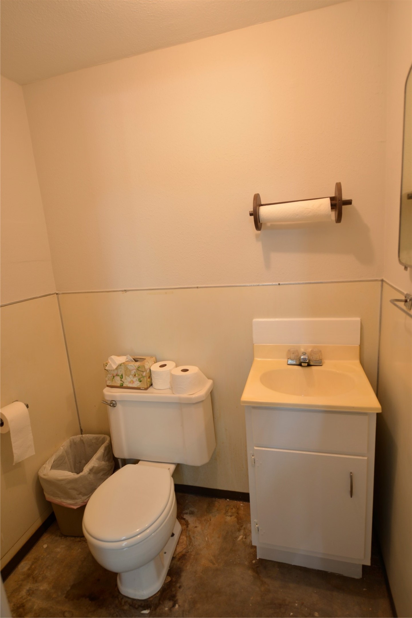 247 Selkirk Drive Property Photo 27