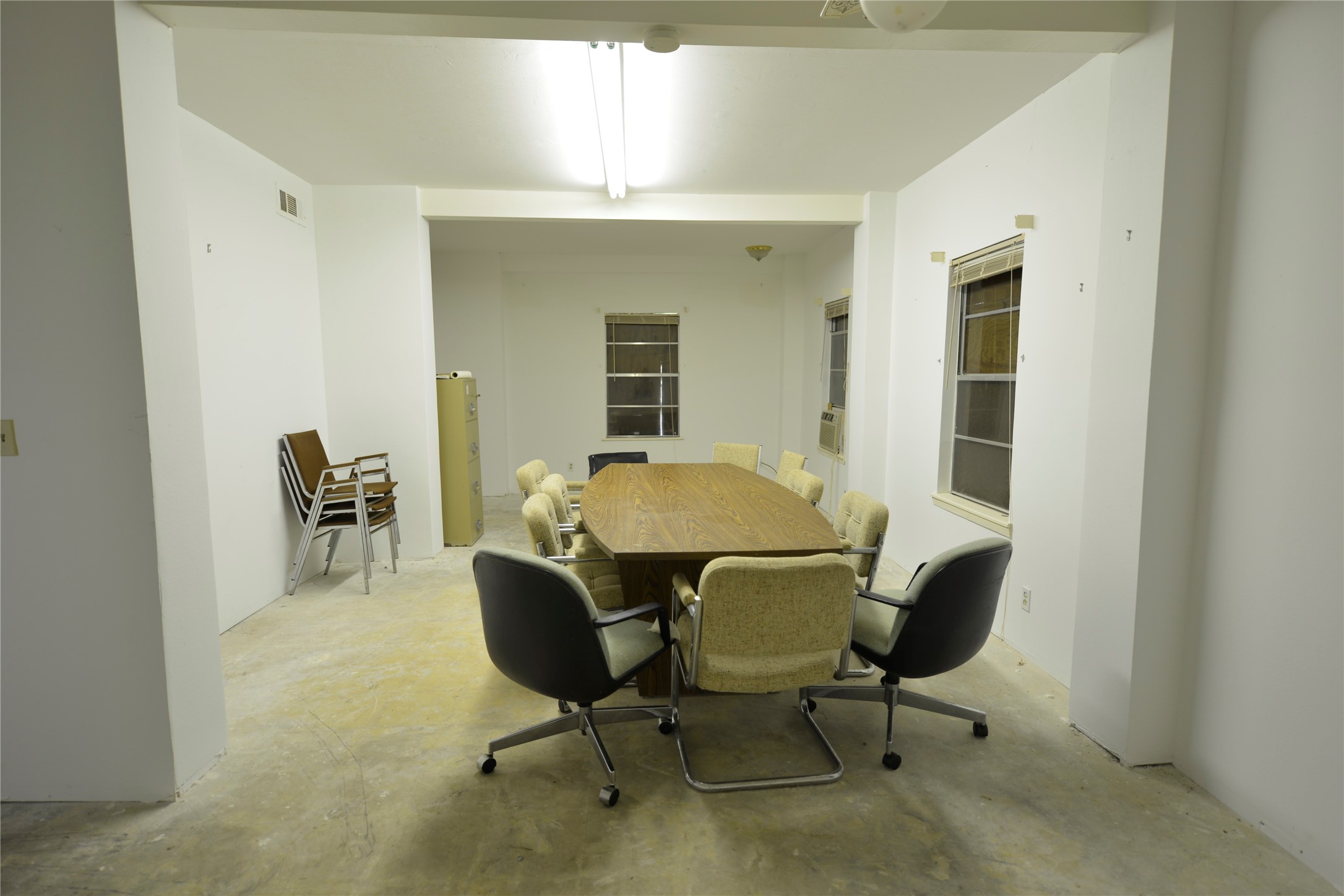 247 Selkirk Drive Property Photo 28