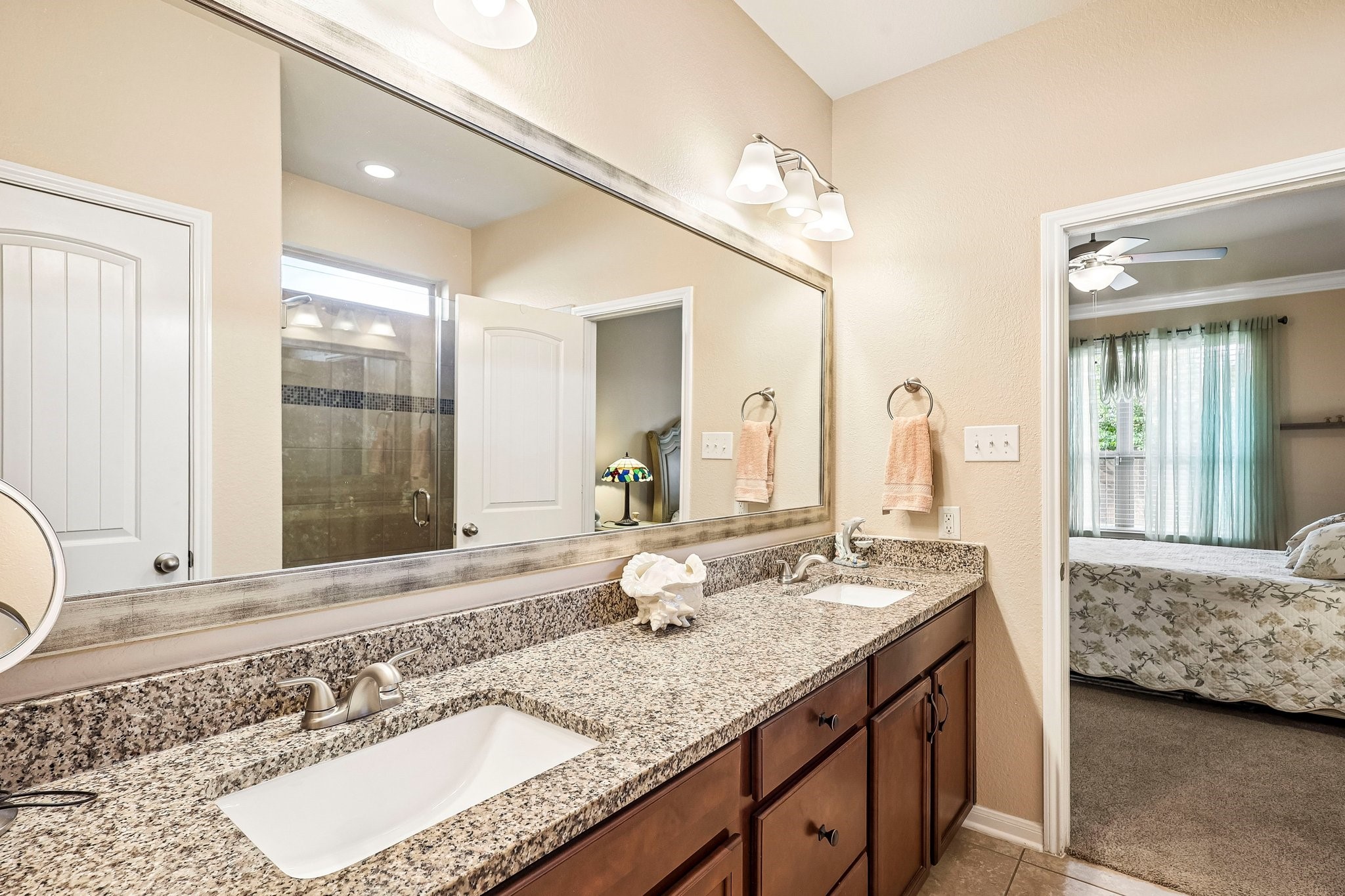 230 Bayside Crossing Drive Property Photo 14