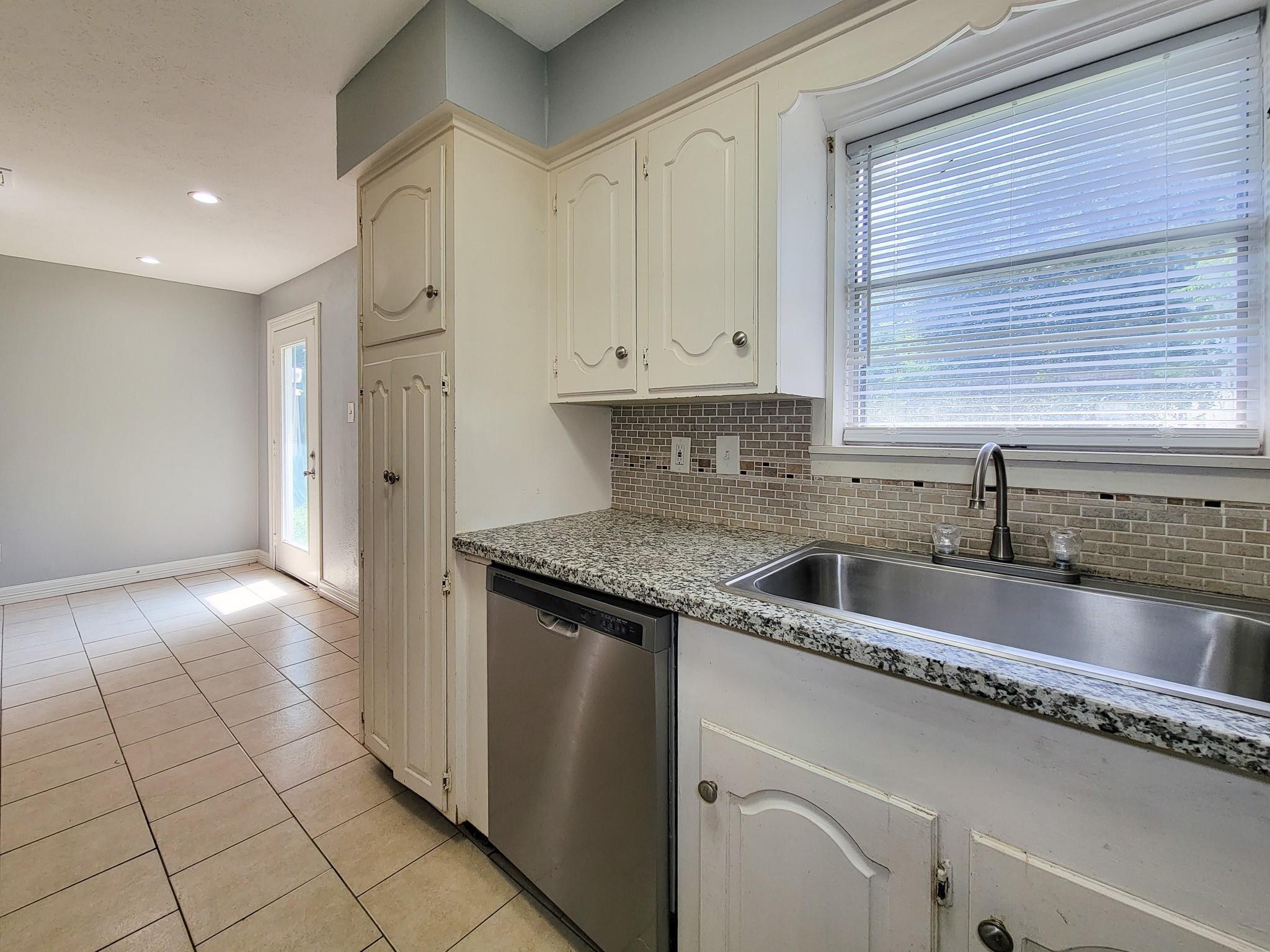 6109 Arthington Street Property Photo 21