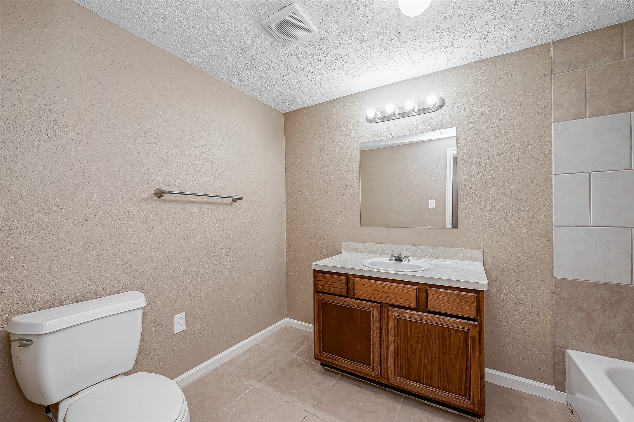 216 County Road 322 Property Photo 12