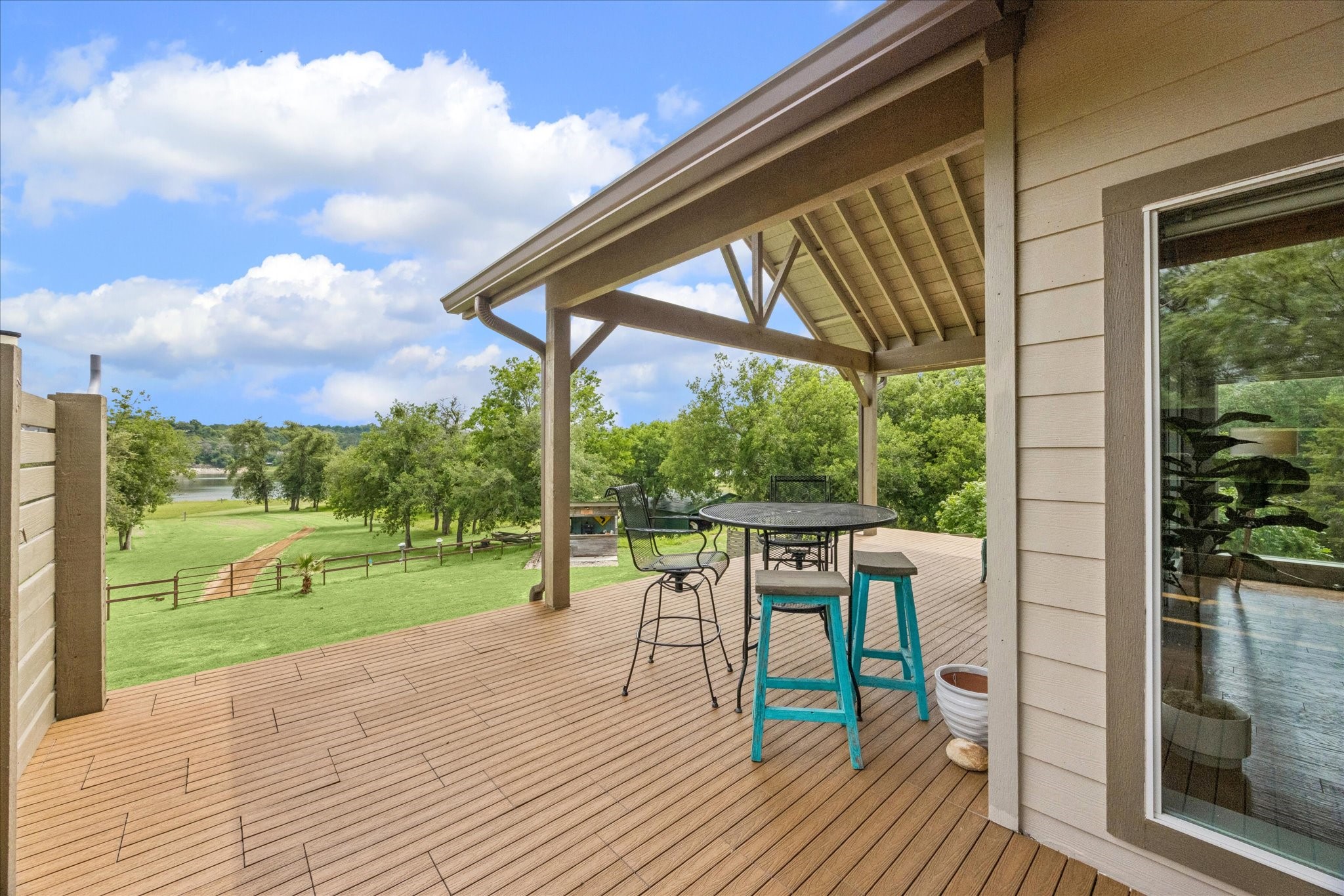 511 Chimney Cove Drive Property Photo 2
