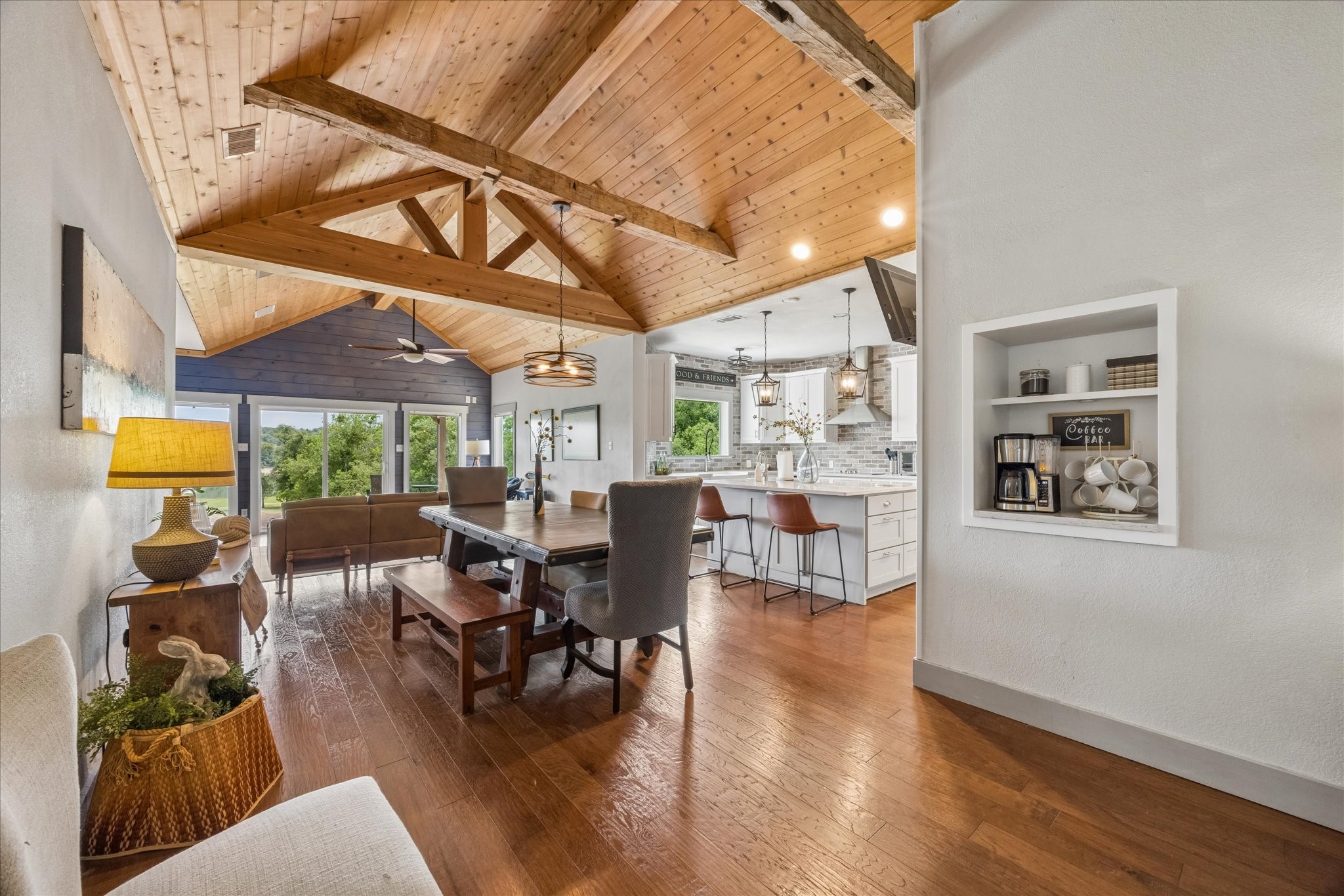 511 Chimney Cove Drive Property Photo 4