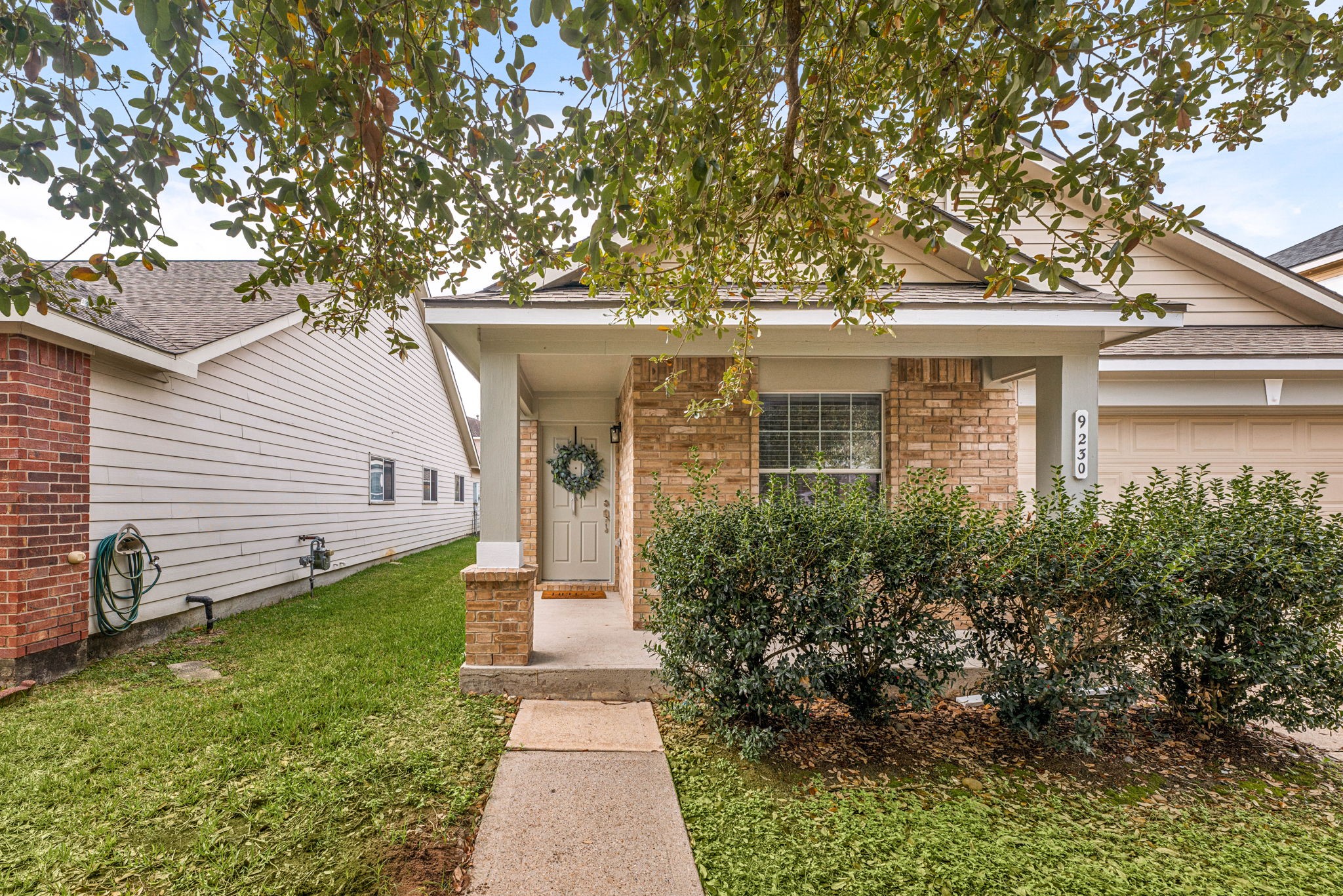 9230 Wolcott Park Lane Property Photo 6