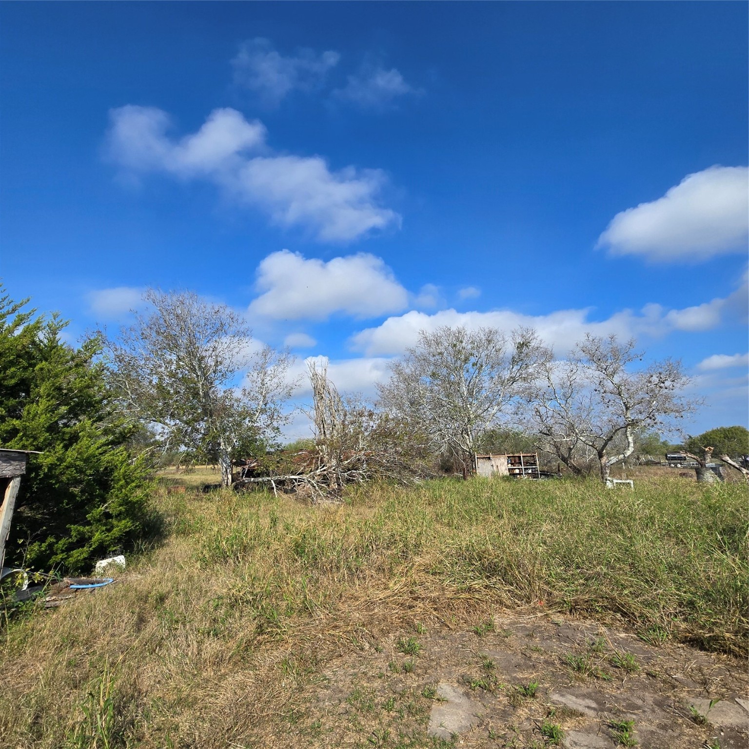 1350 W 8th Street Property Photo 2