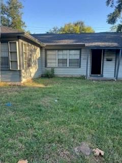 5862 Southurst Street, Houston Tx 77033 Property Photo 1