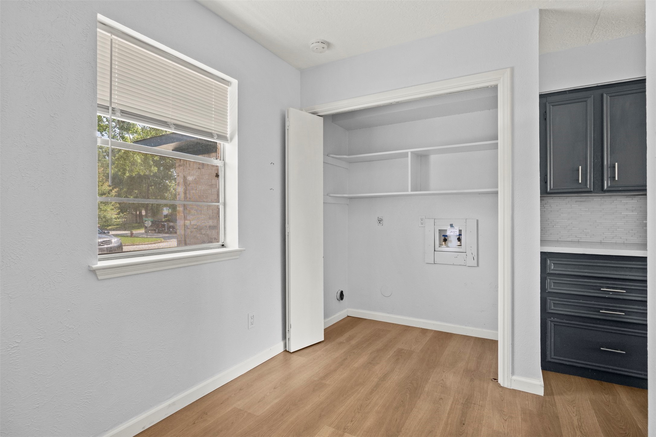 706 S Hyannis Port Street Property Photo 8