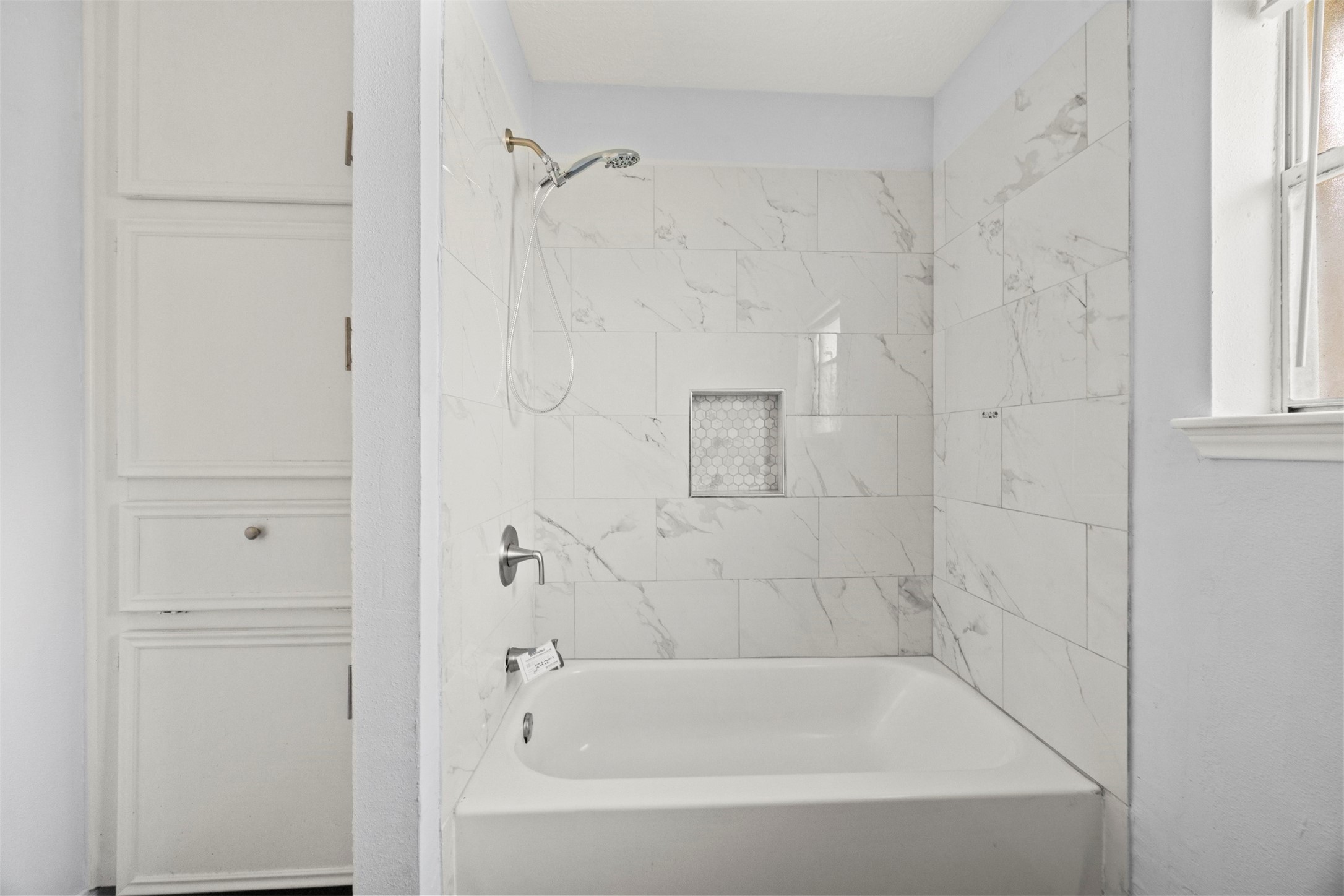 706 S Hyannis Port Street Property Photo 18