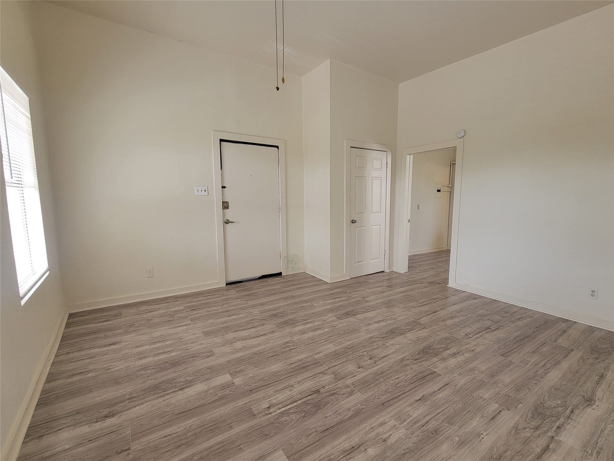 1910 Avenue N 4 Property Photo 5