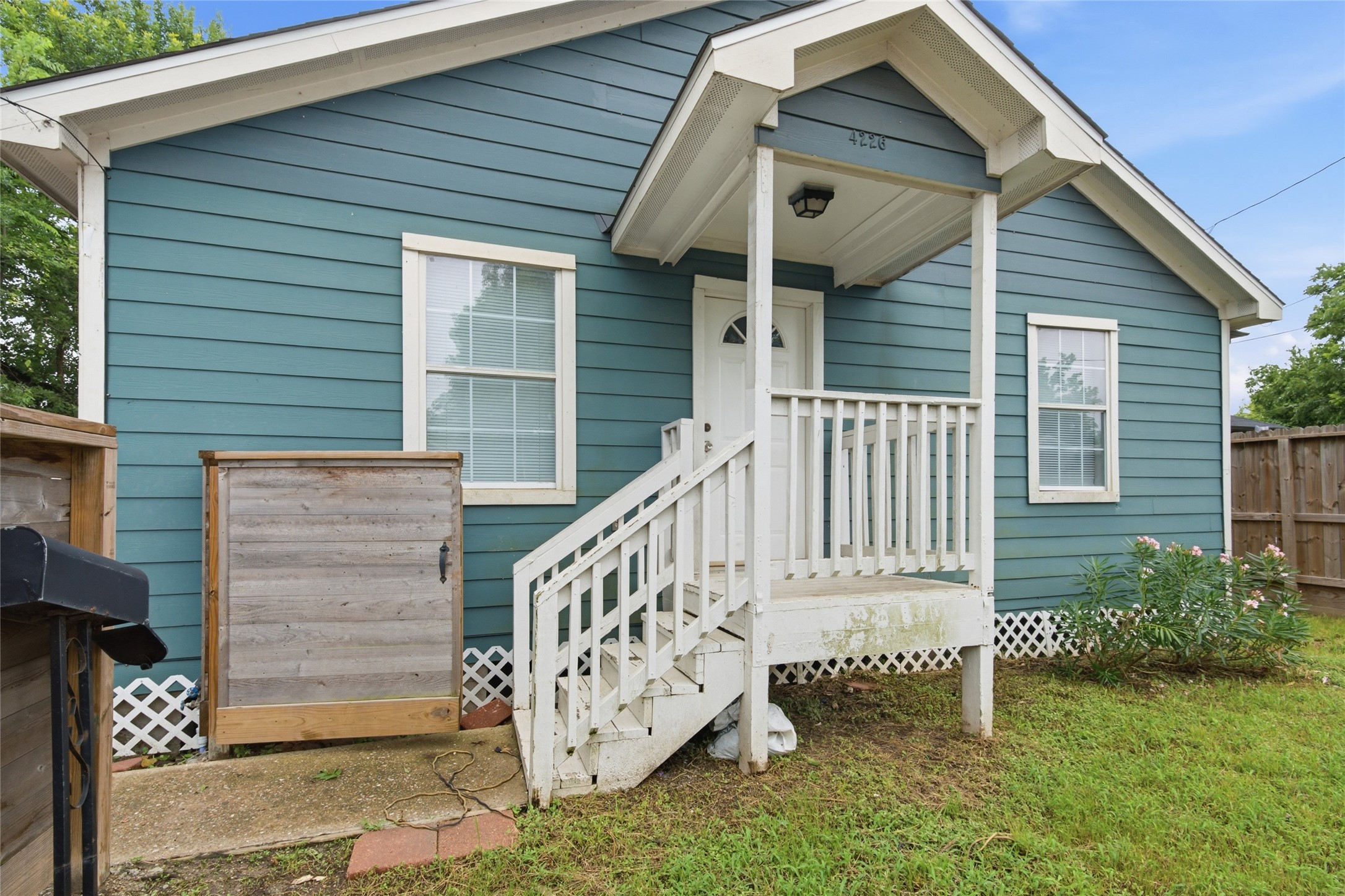 4226 Coke Street Property Photo 1