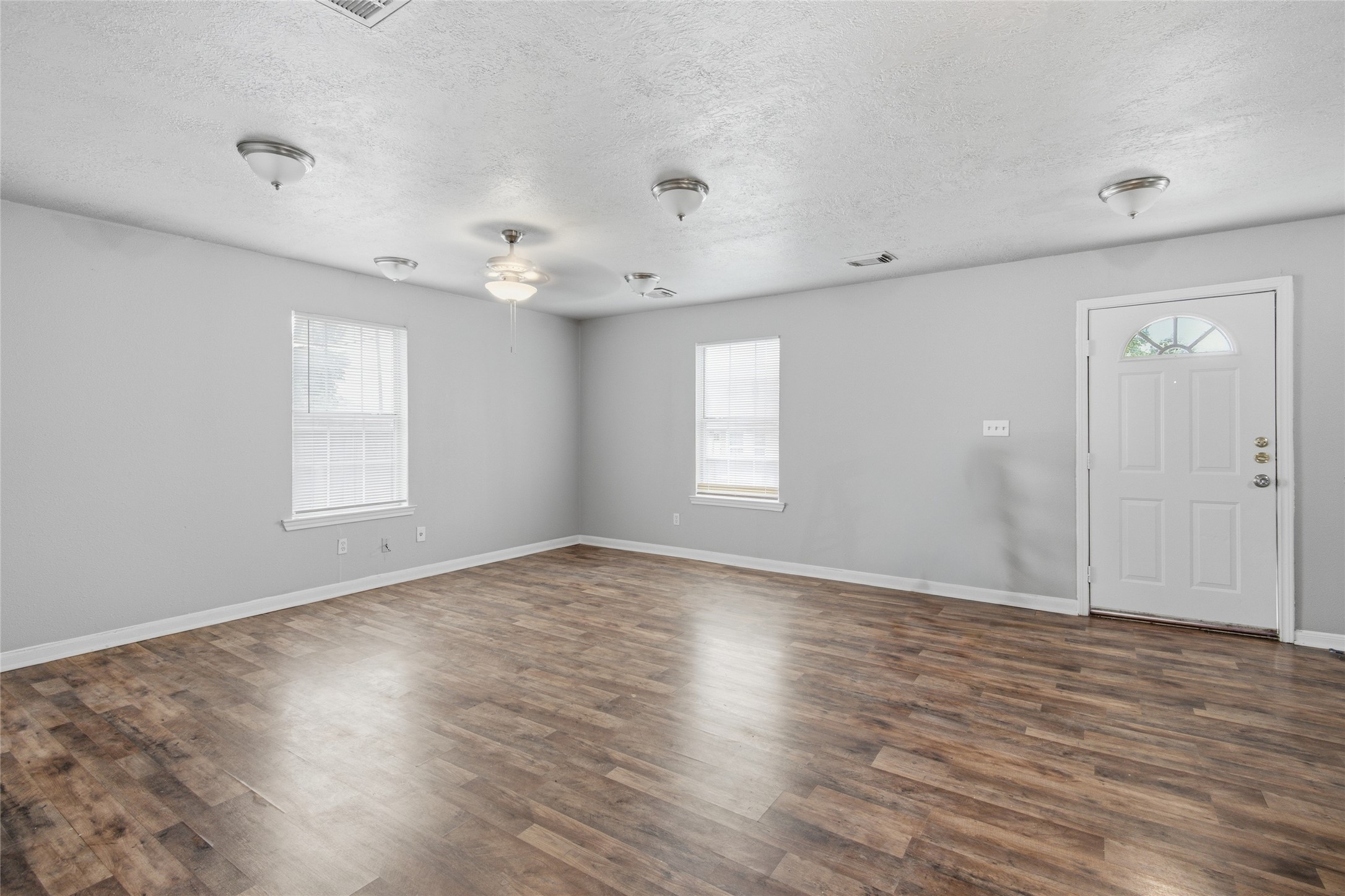 4226 Coke Street Property Photo 4