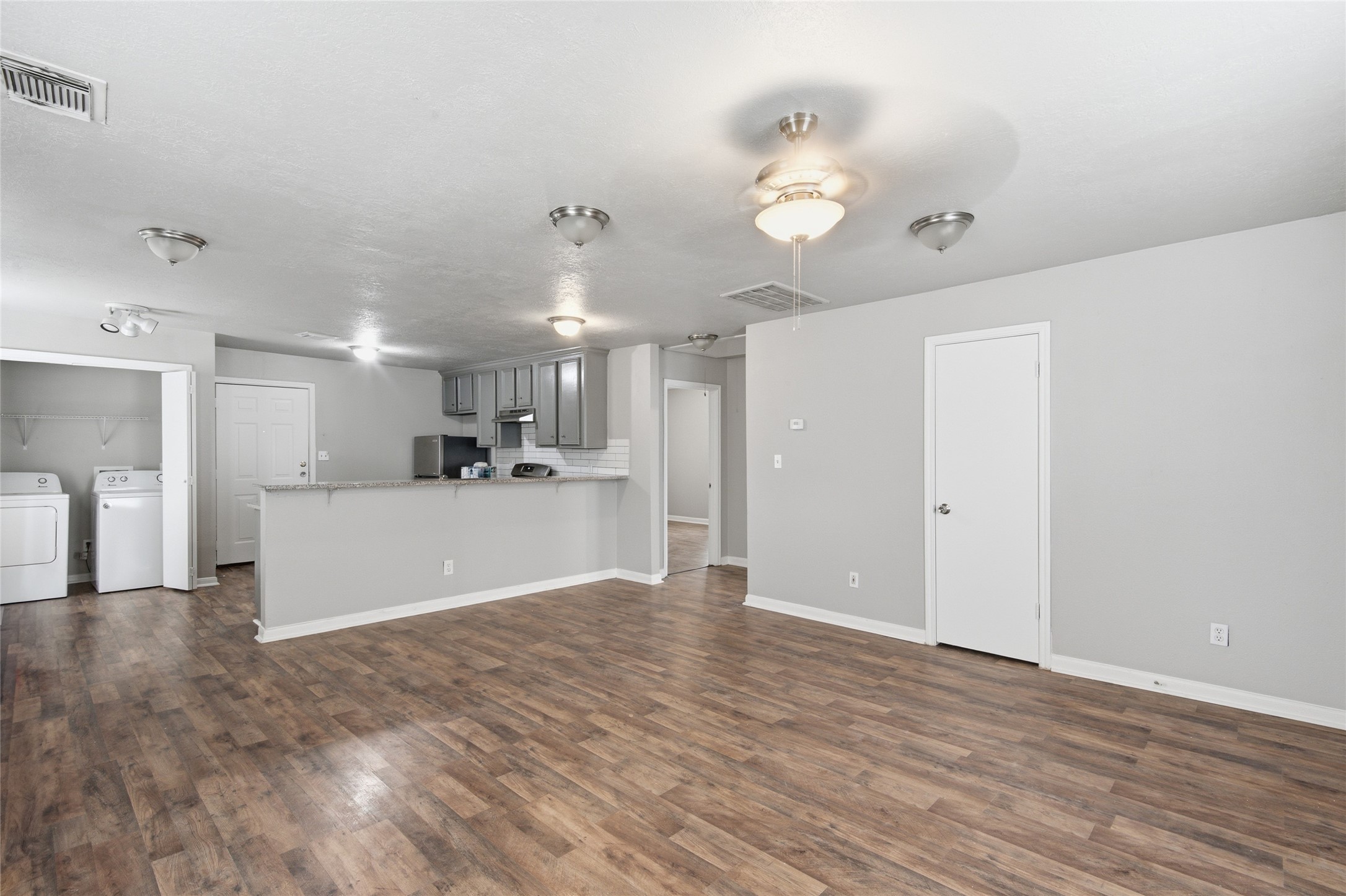 4226 Coke Street Property Photo 6