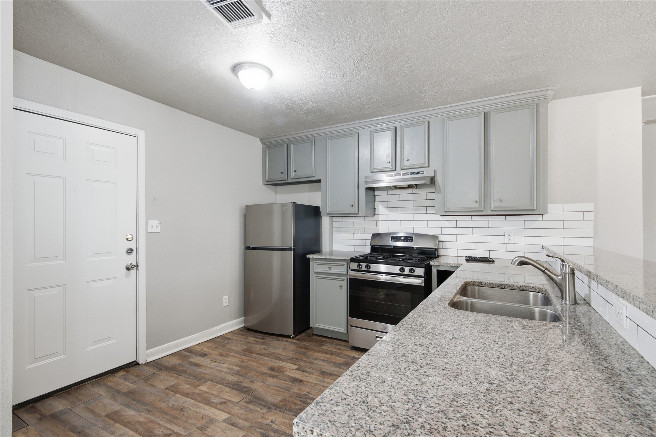 4226 Coke Street Property Photo 7