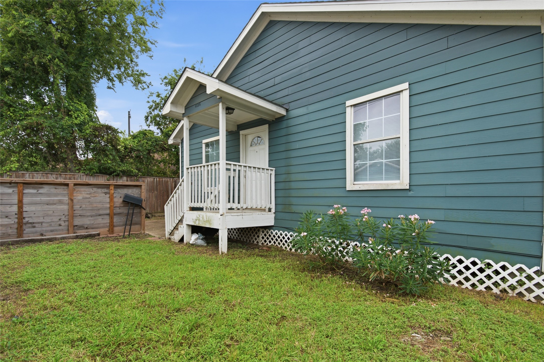 4226 Coke Street Property Photo 14