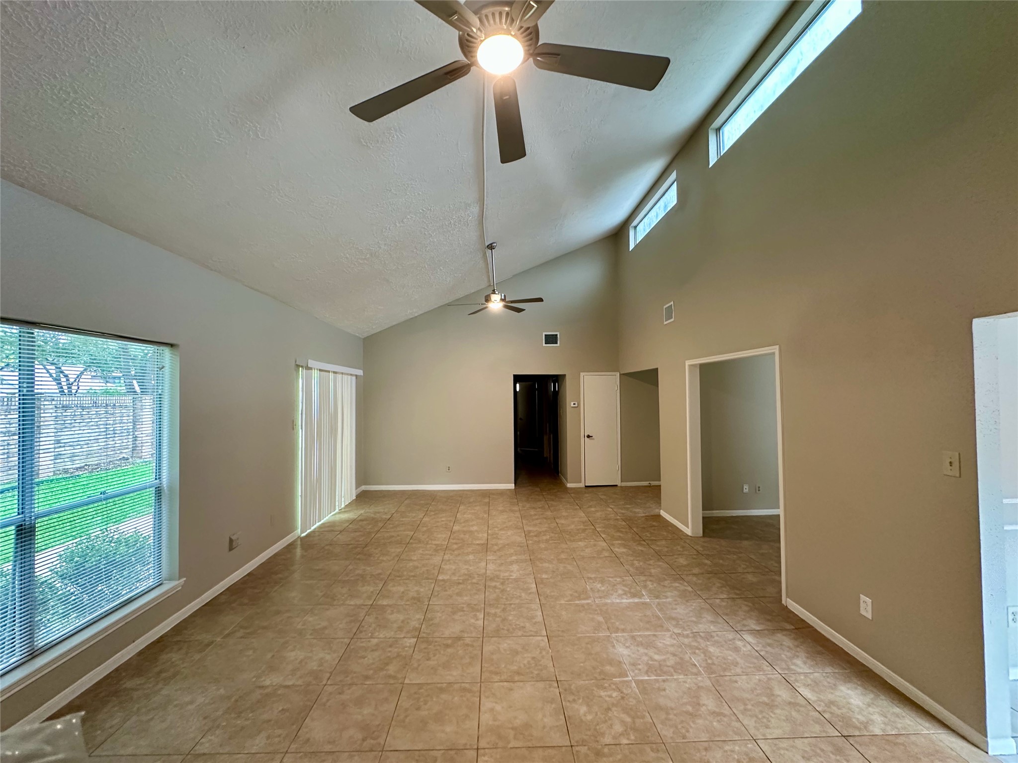 2711 Colony Property Photo 3