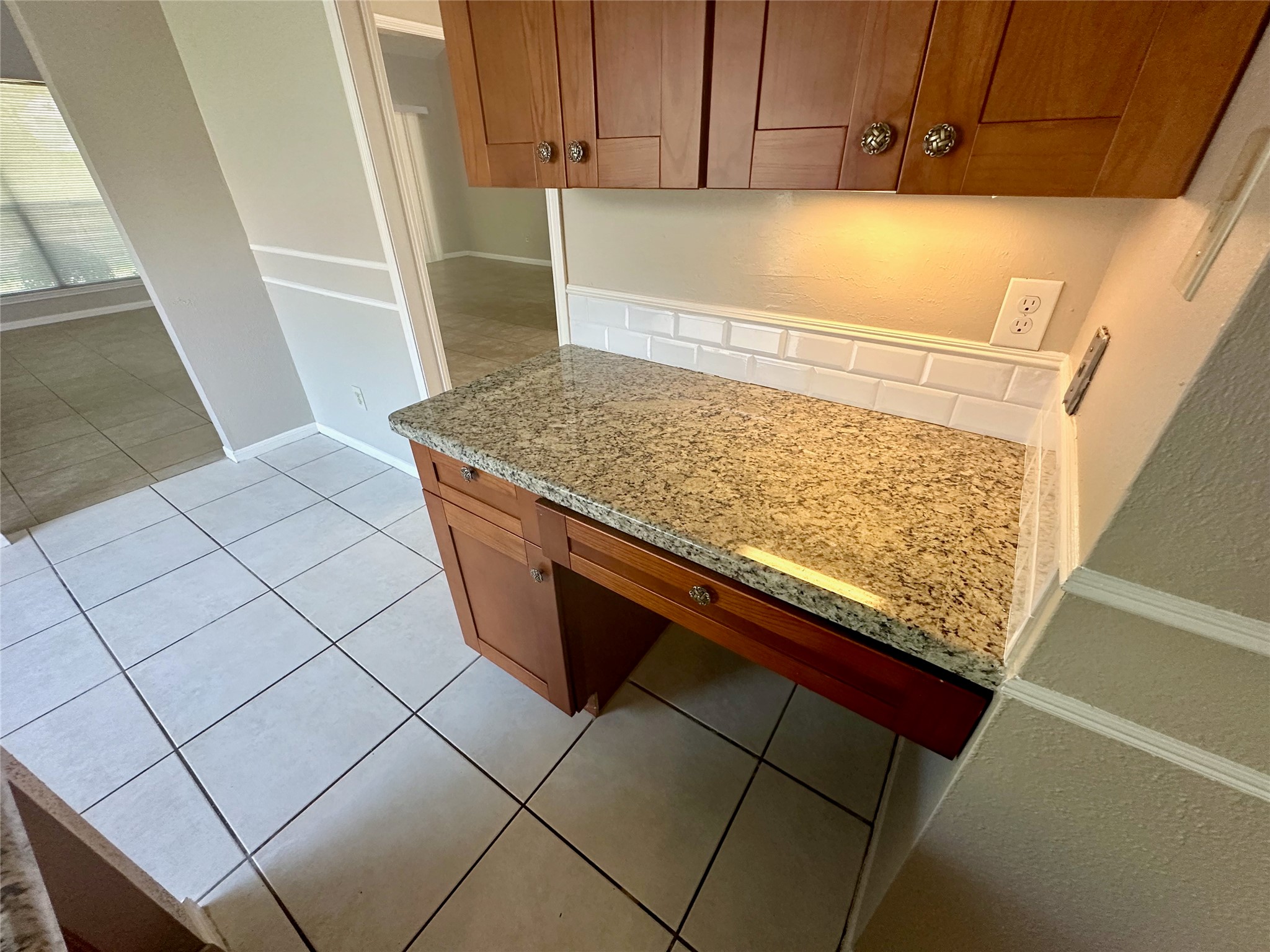 2711 Colony Property Photo 7