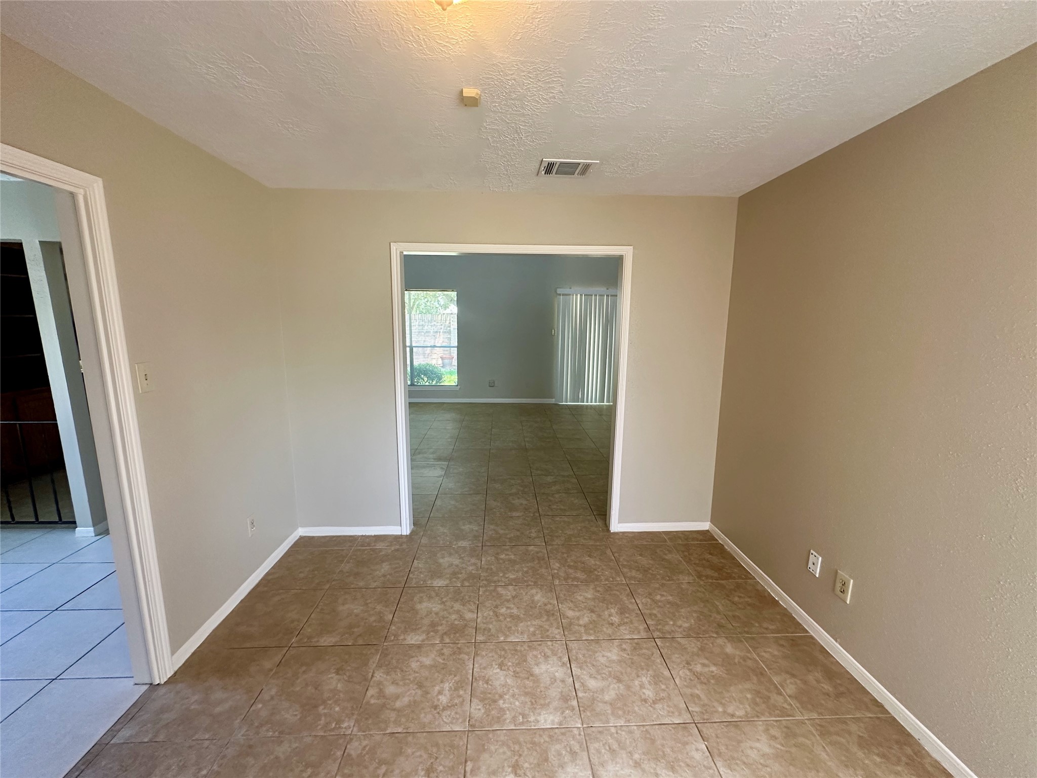 2711 Colony Property Photo 9