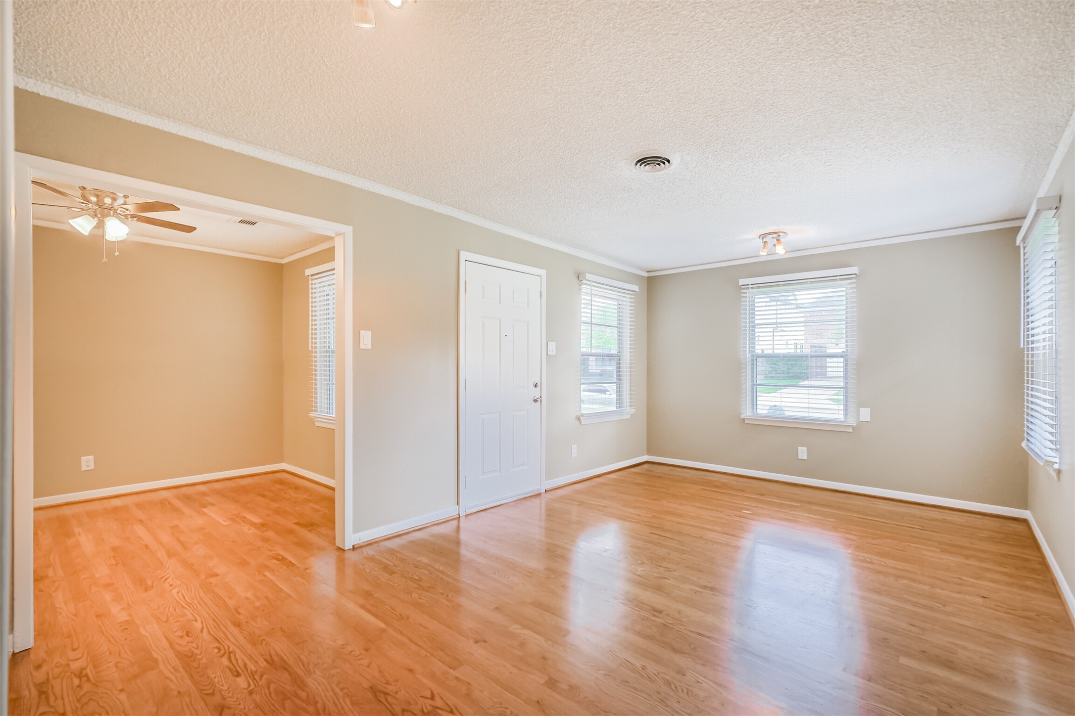 4613 Braeburn Drive Property Photo 7