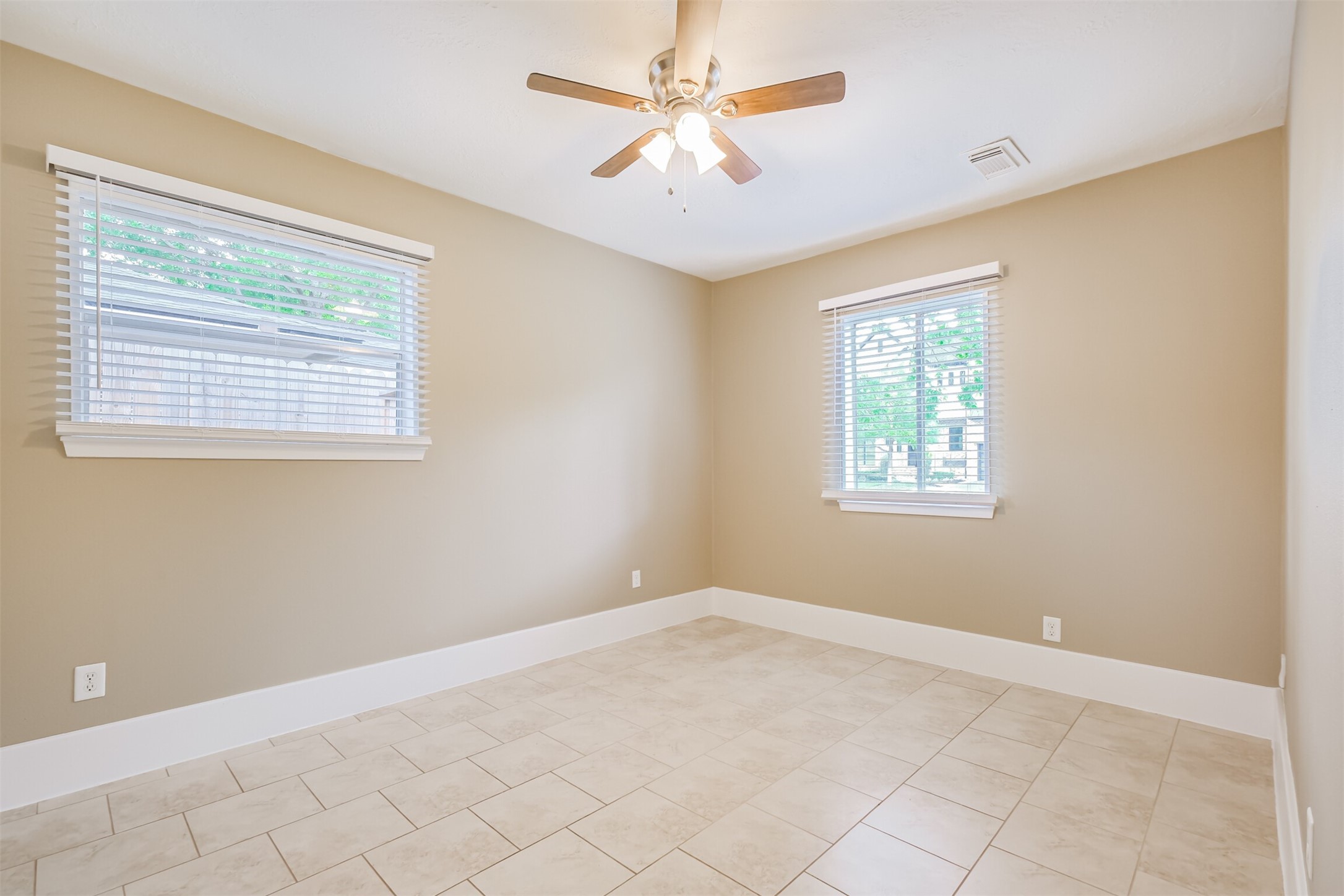 4613 Braeburn Drive Property Photo 14