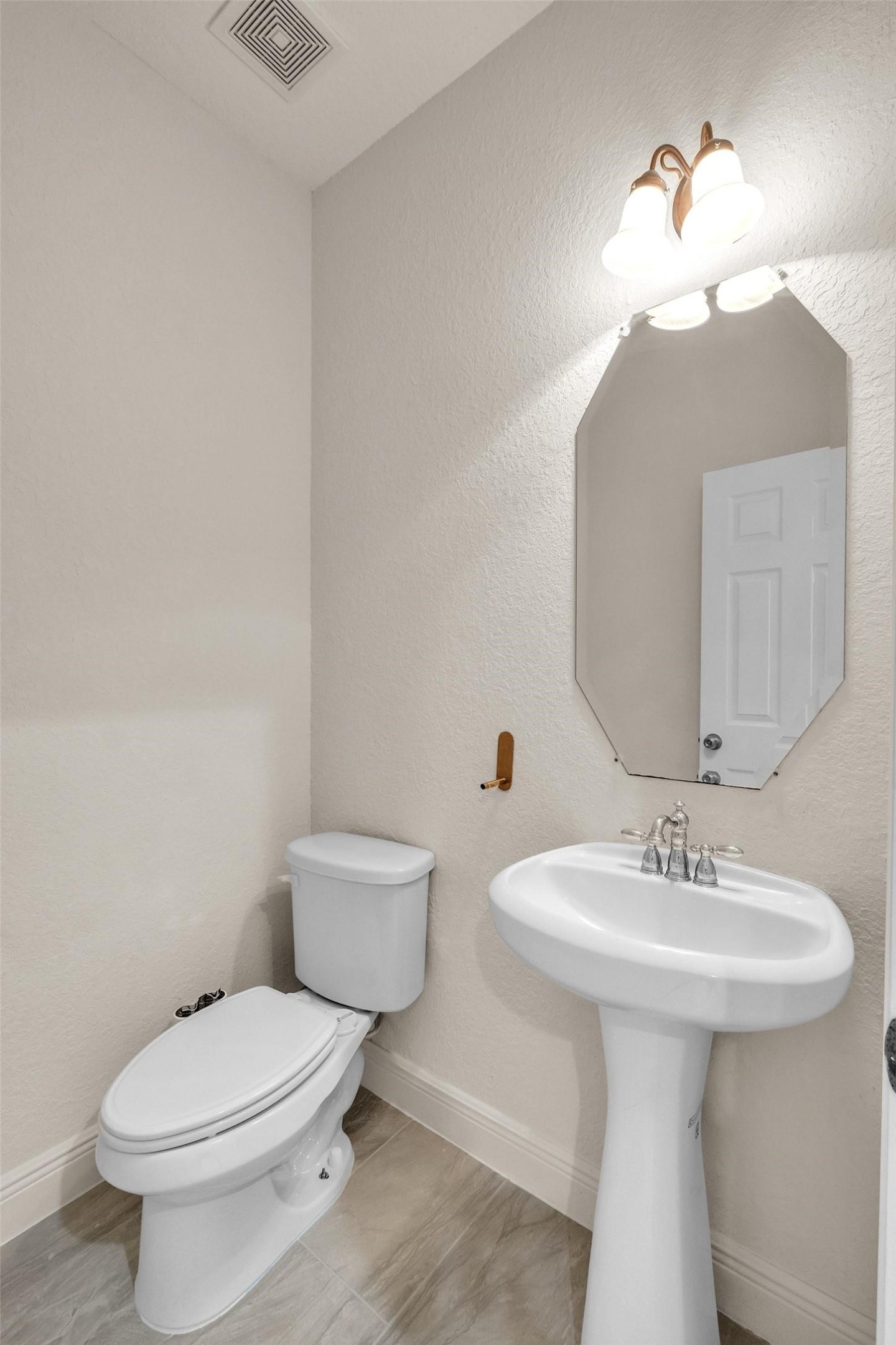 5303 Riverstone Crossing Drive Property Photo 8