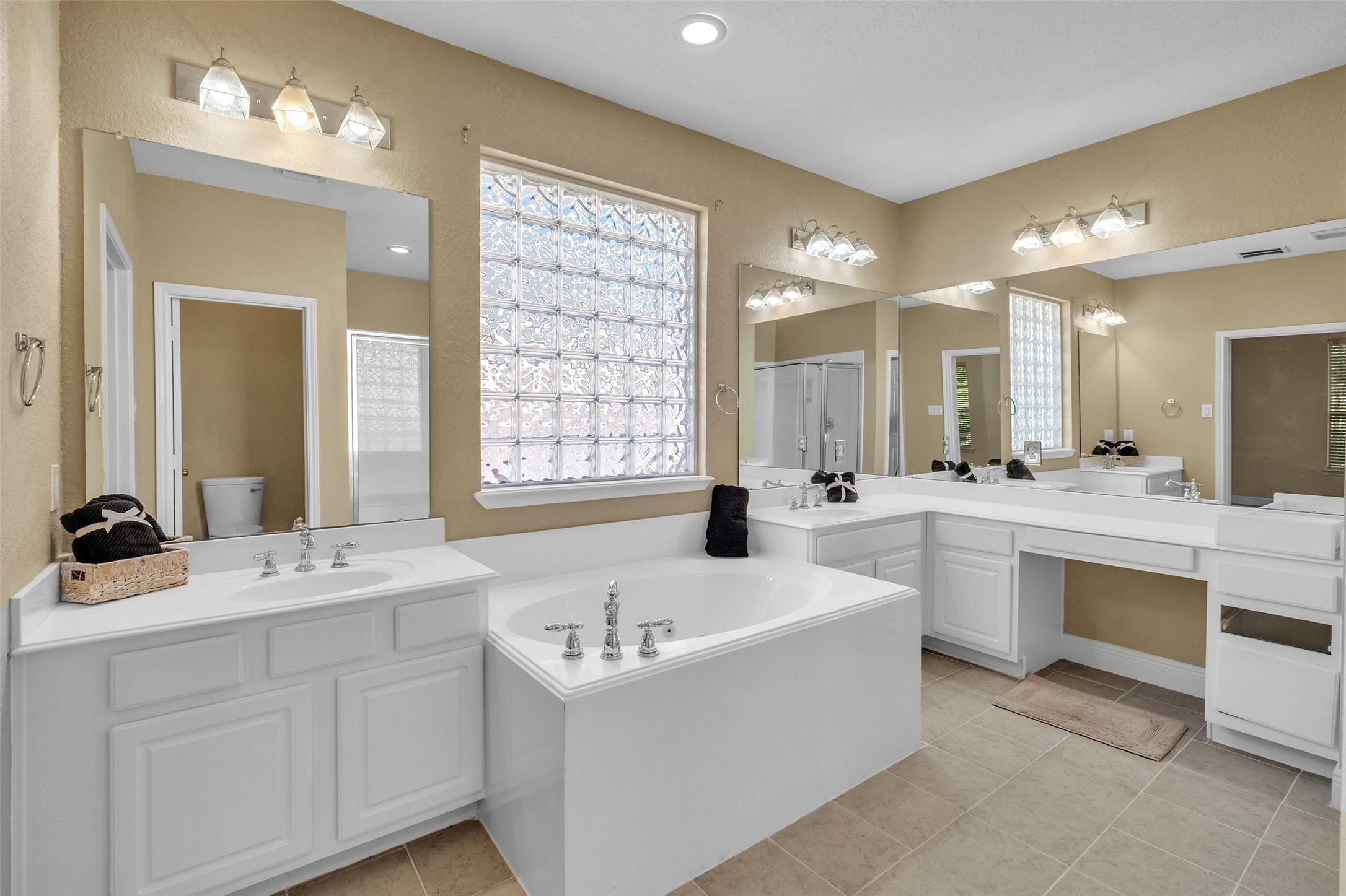 5303 Riverstone Crossing Drive Property Photo 19