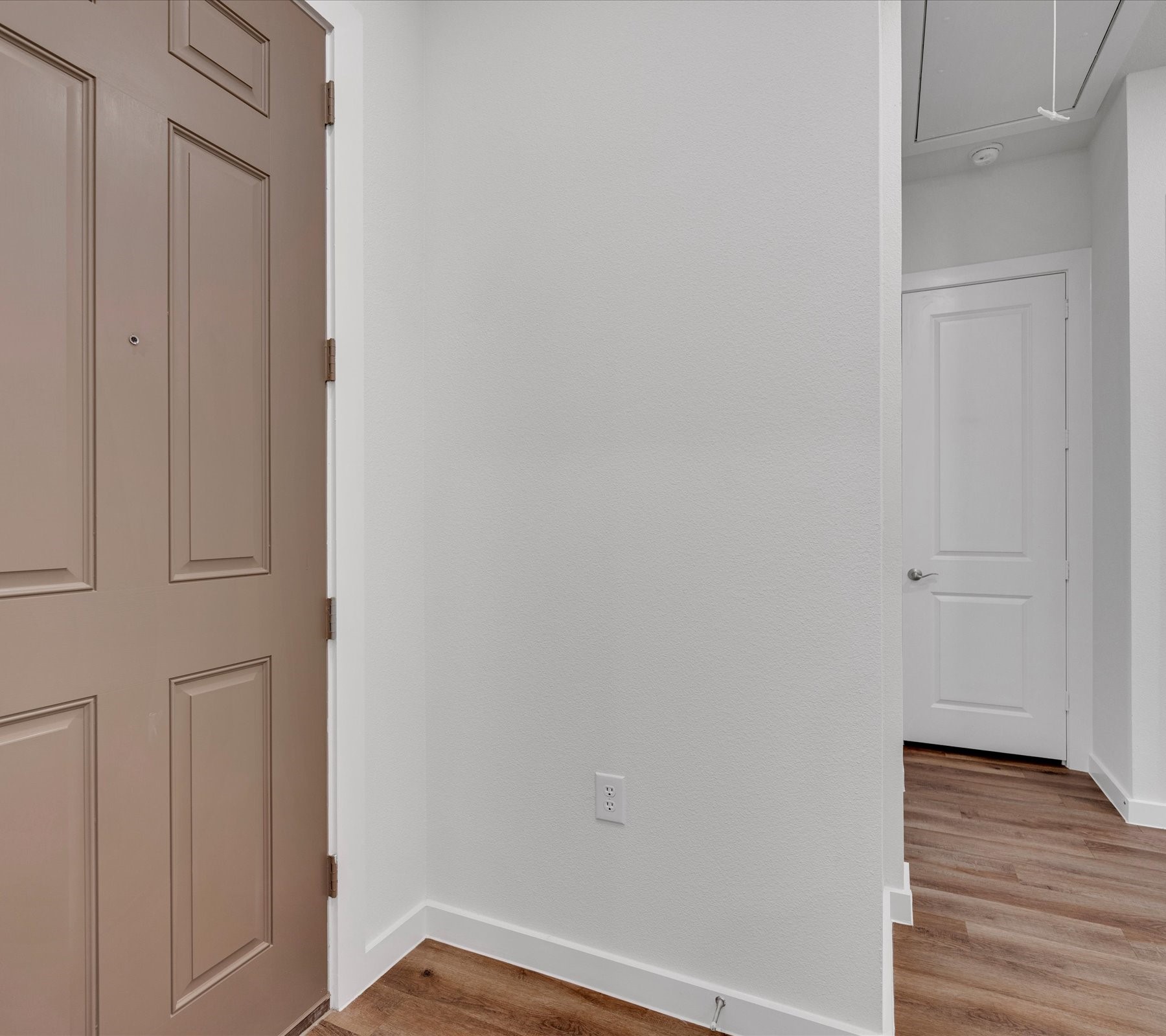 2709-803 Rockhill Road Property Photo 5