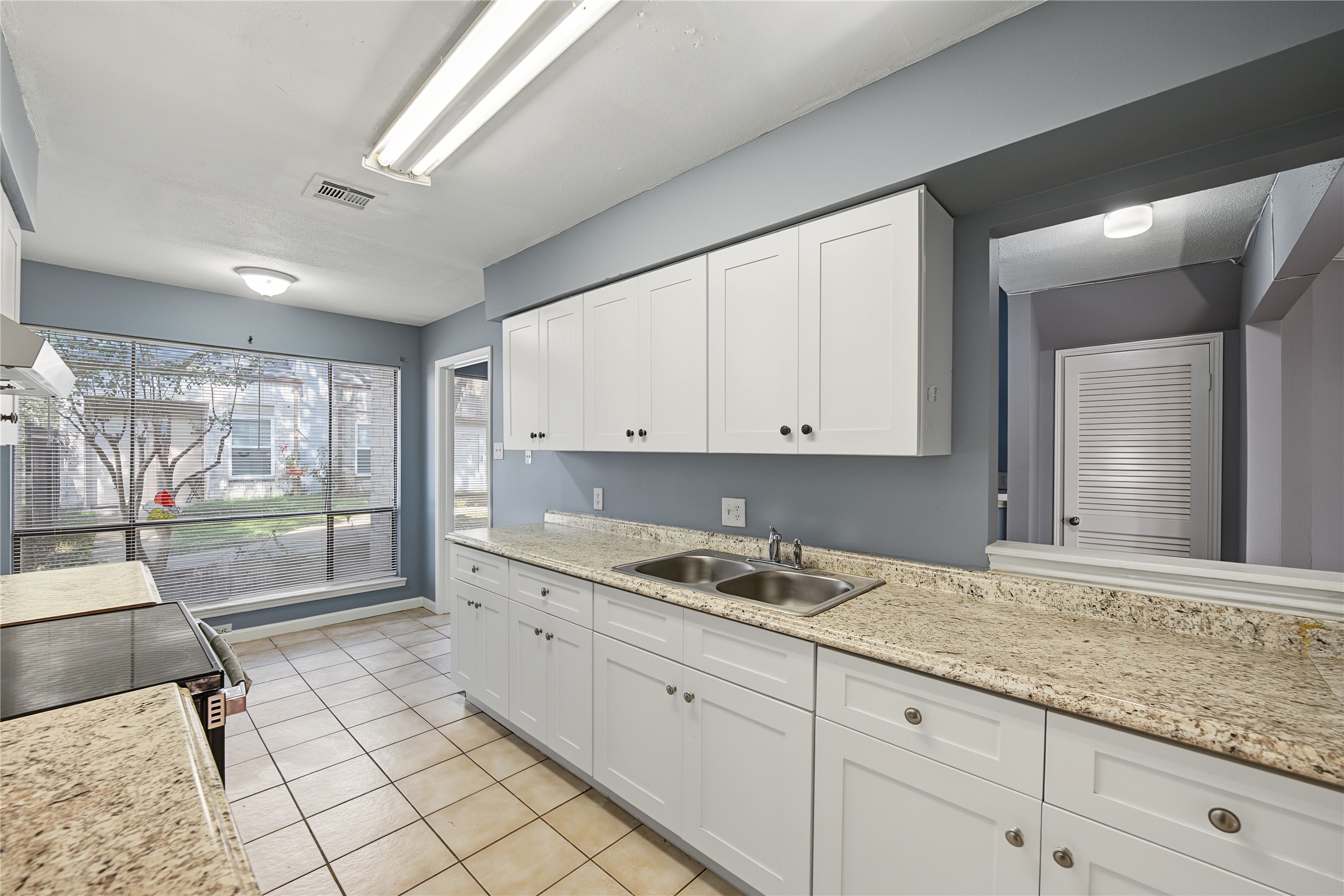 8315 Augustine Drive A Property Photo 10