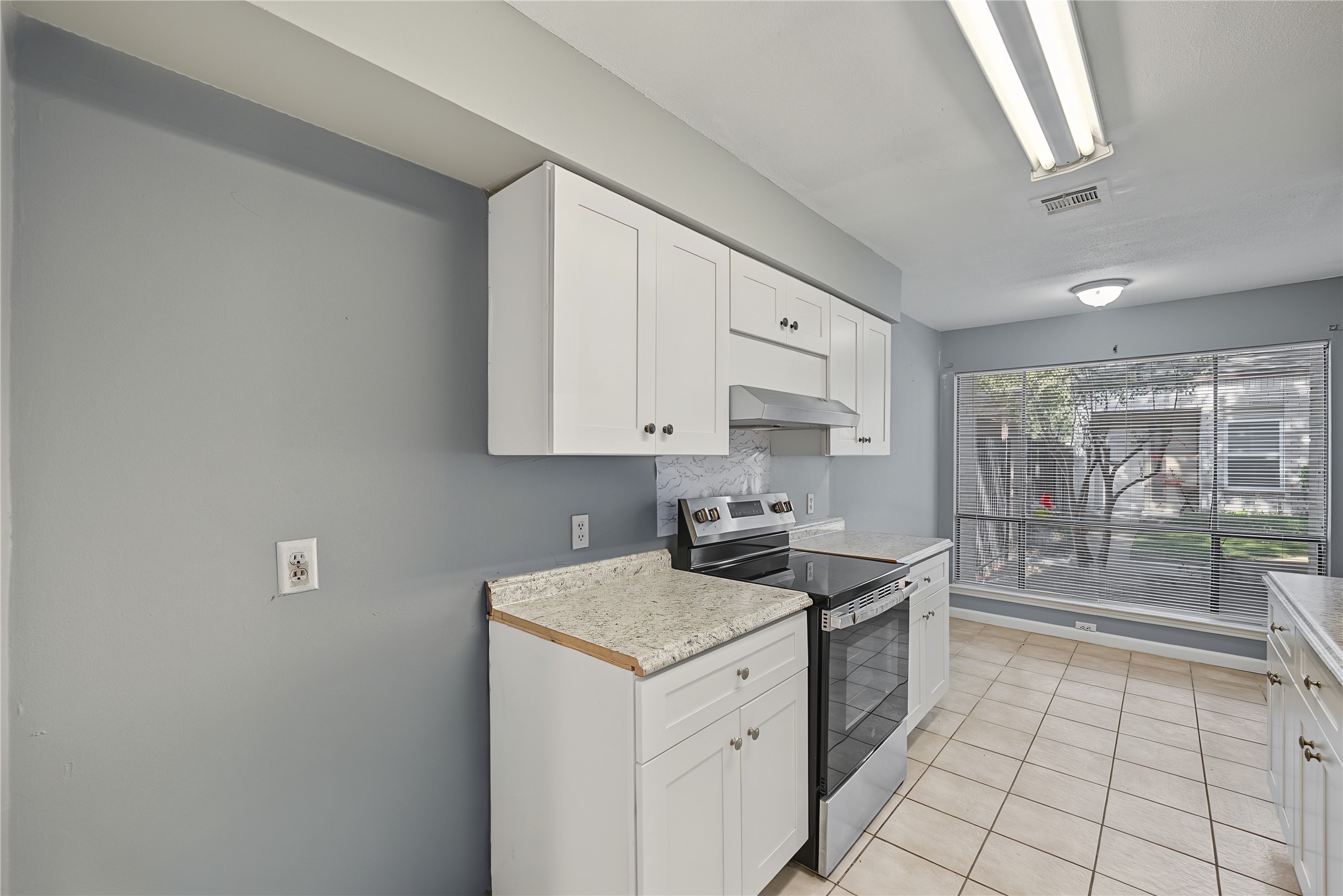 8315 Augustine Drive A Property Photo 11
